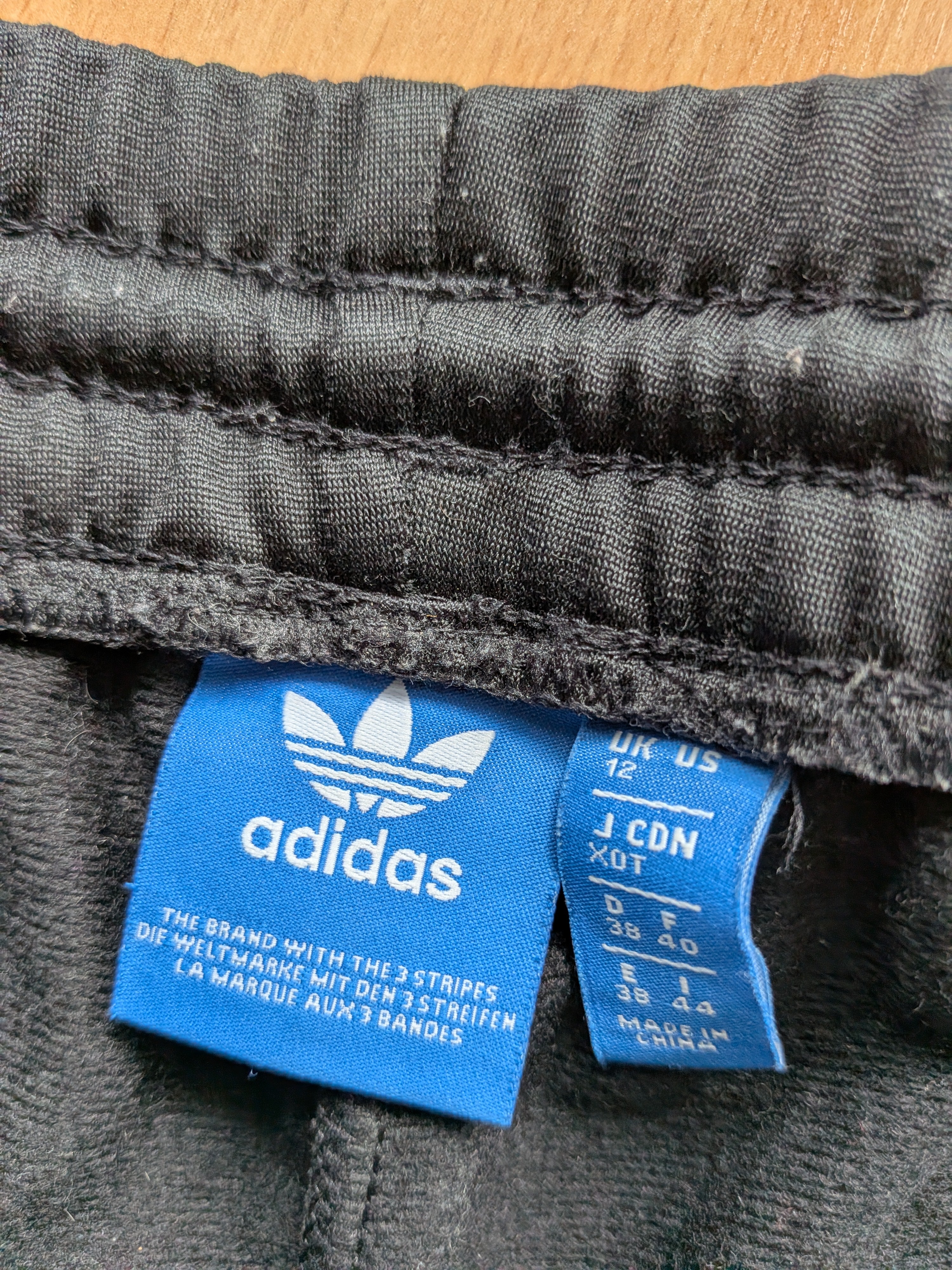adidas Originals Lock-Up Tape Trainingshose – Schwarz, Größe 38, Guter Zustand