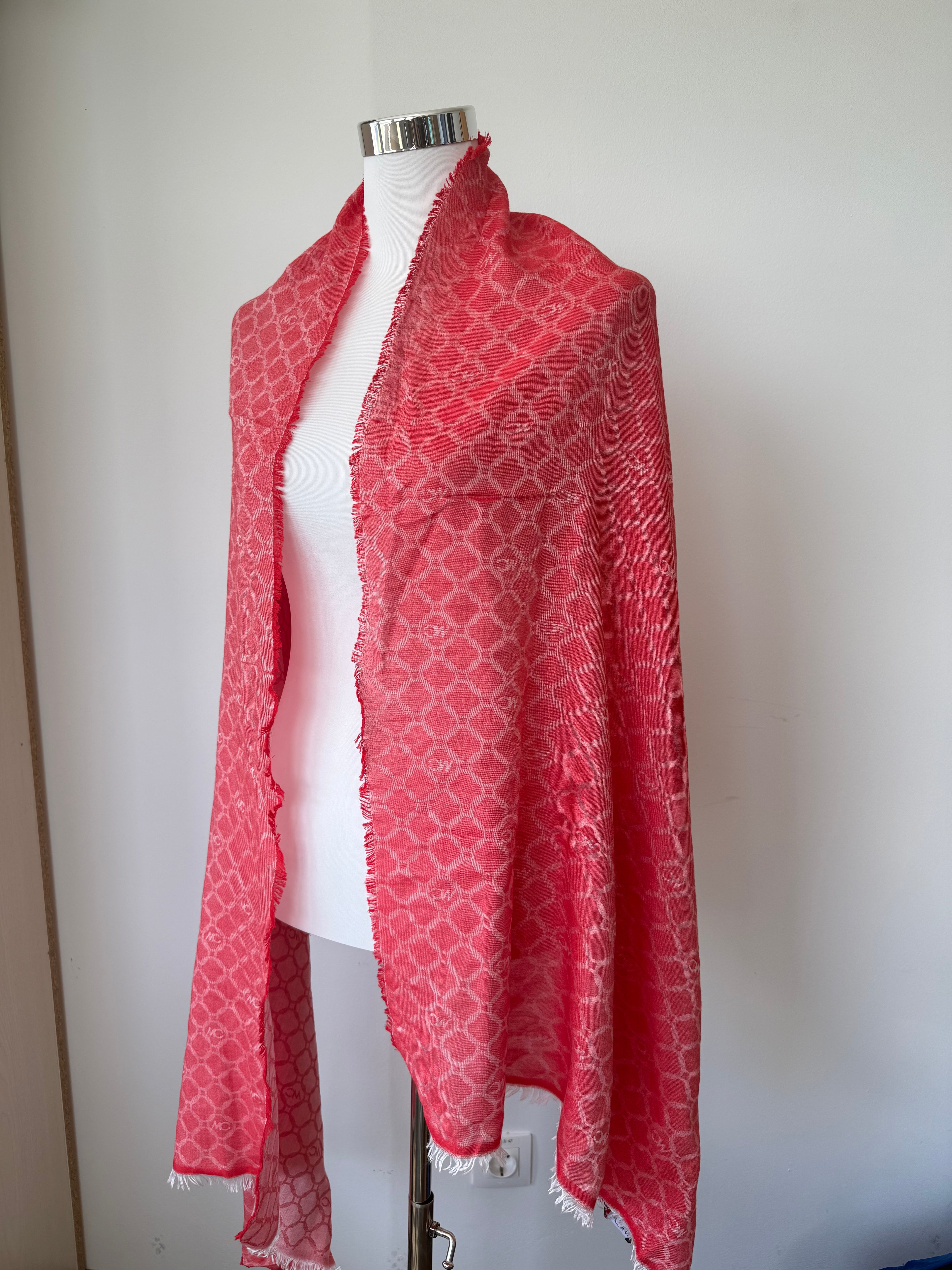Marc Cain large scarf/wrap, red-white, very good condition