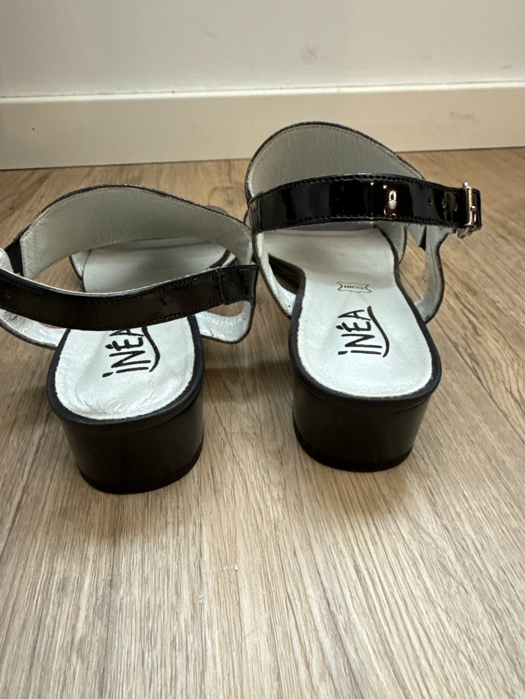 INÉA Slingback-Sandalen Leder, Gr. 39, Schwarz, sehr guter Zustand
