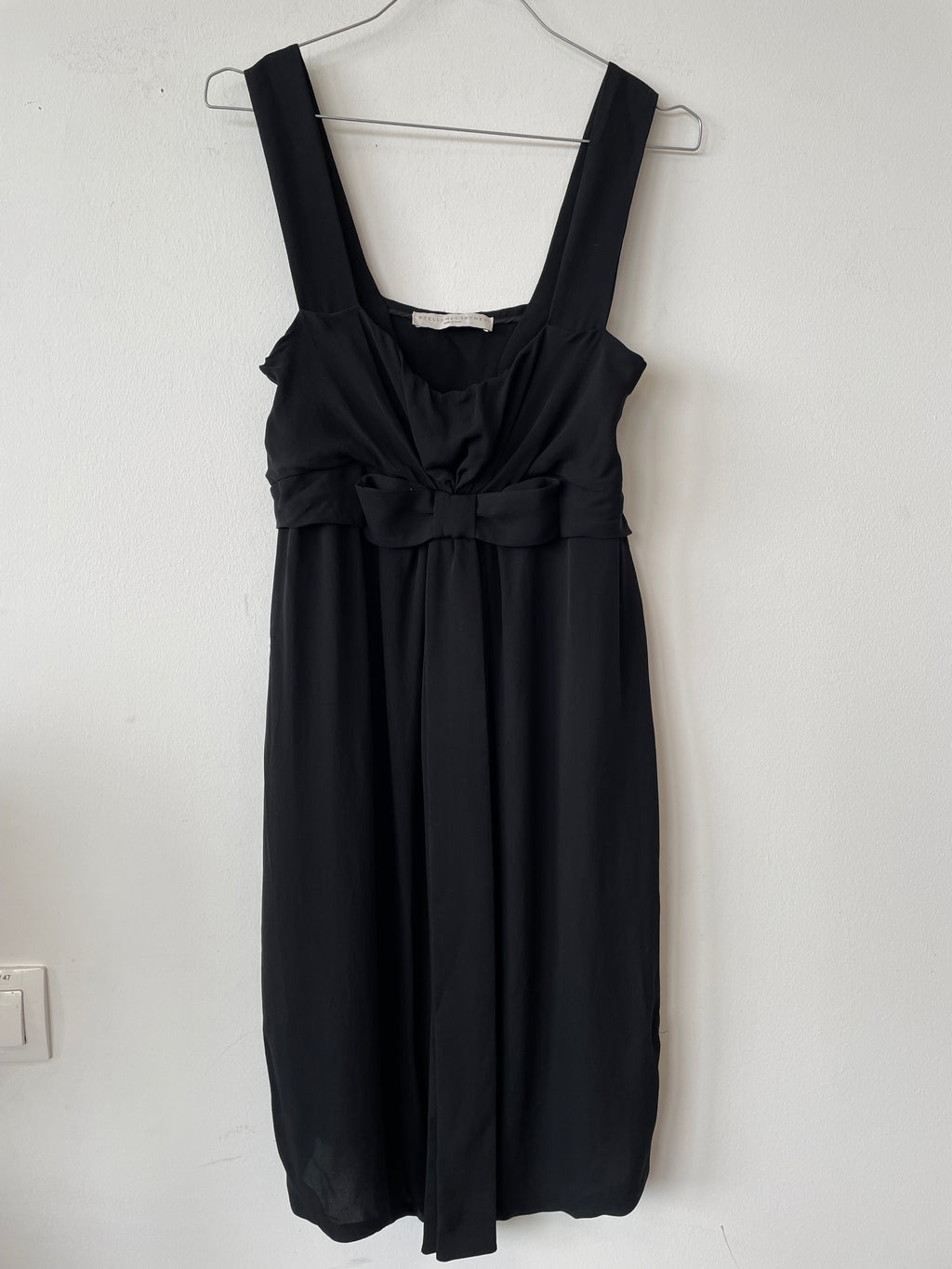 Stella McCartney Bow Kleid Schwarz Seide – Gr. M/IT 42 – Sehr guter Zustand