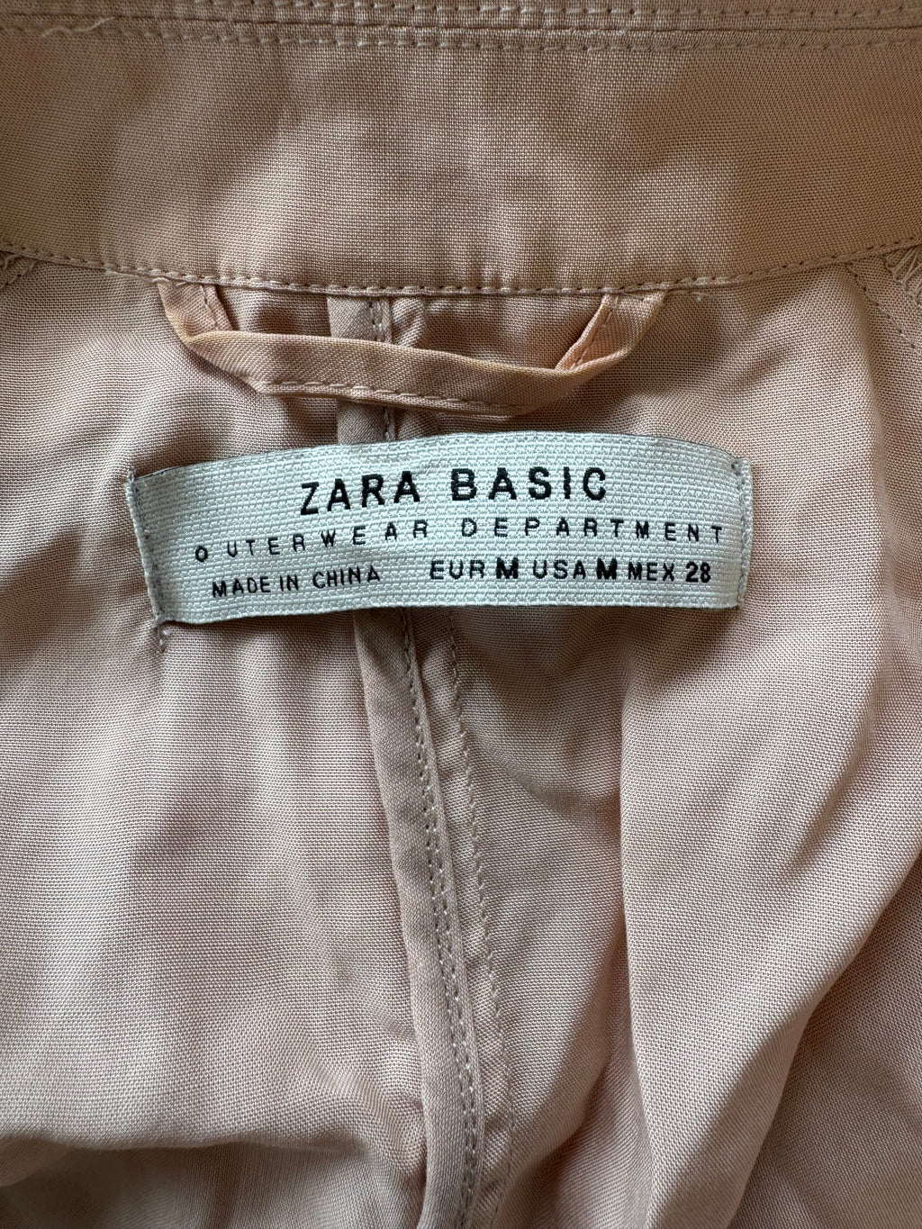 ZARA Basic Trenchcoat – Größe M – Beige, Gürtel, sehr guter Zustand