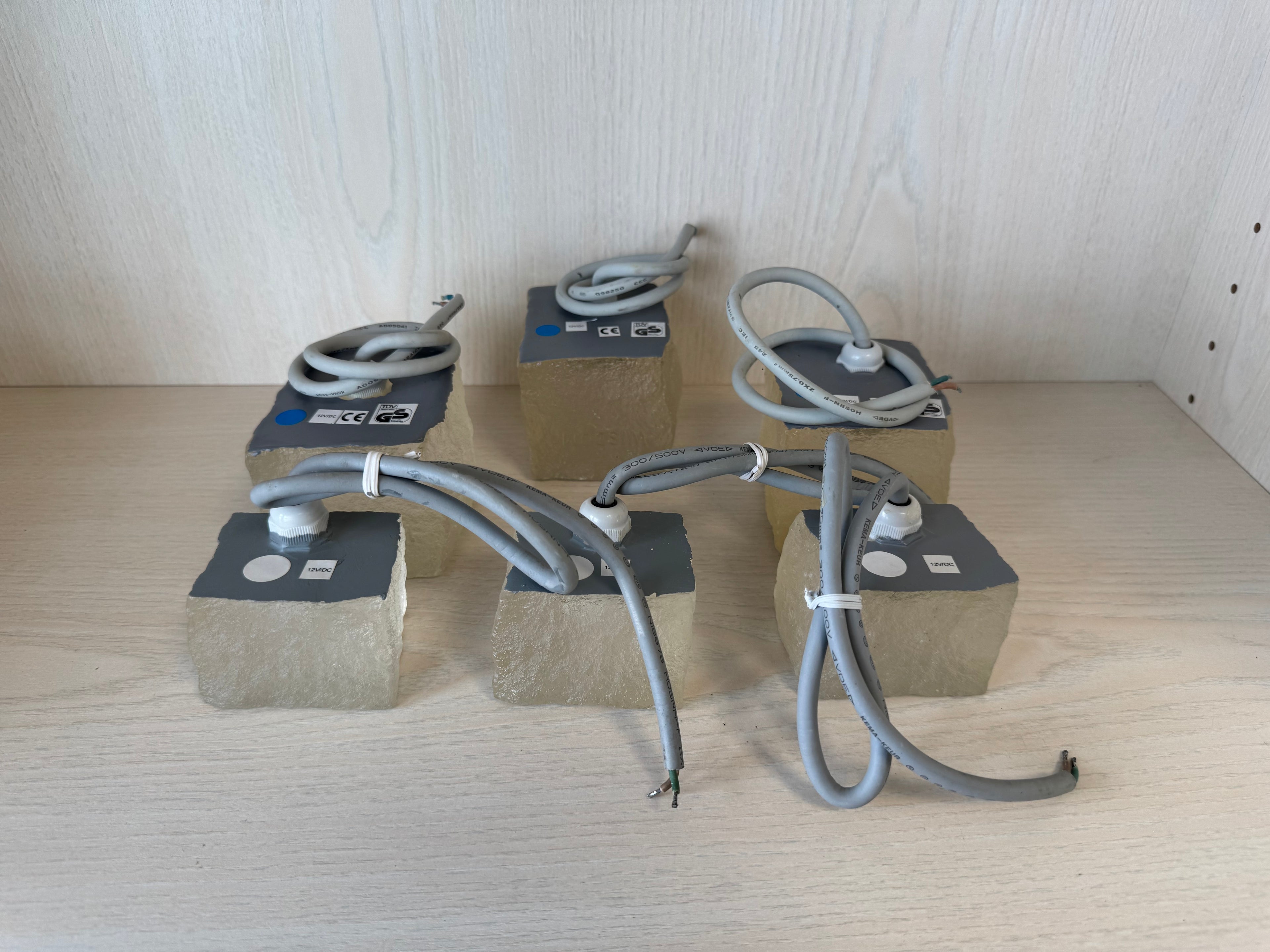 Set aus 3 WISDOM® Ice-Glass Wandleuchten – wie neu, 3 groß, 3 klein