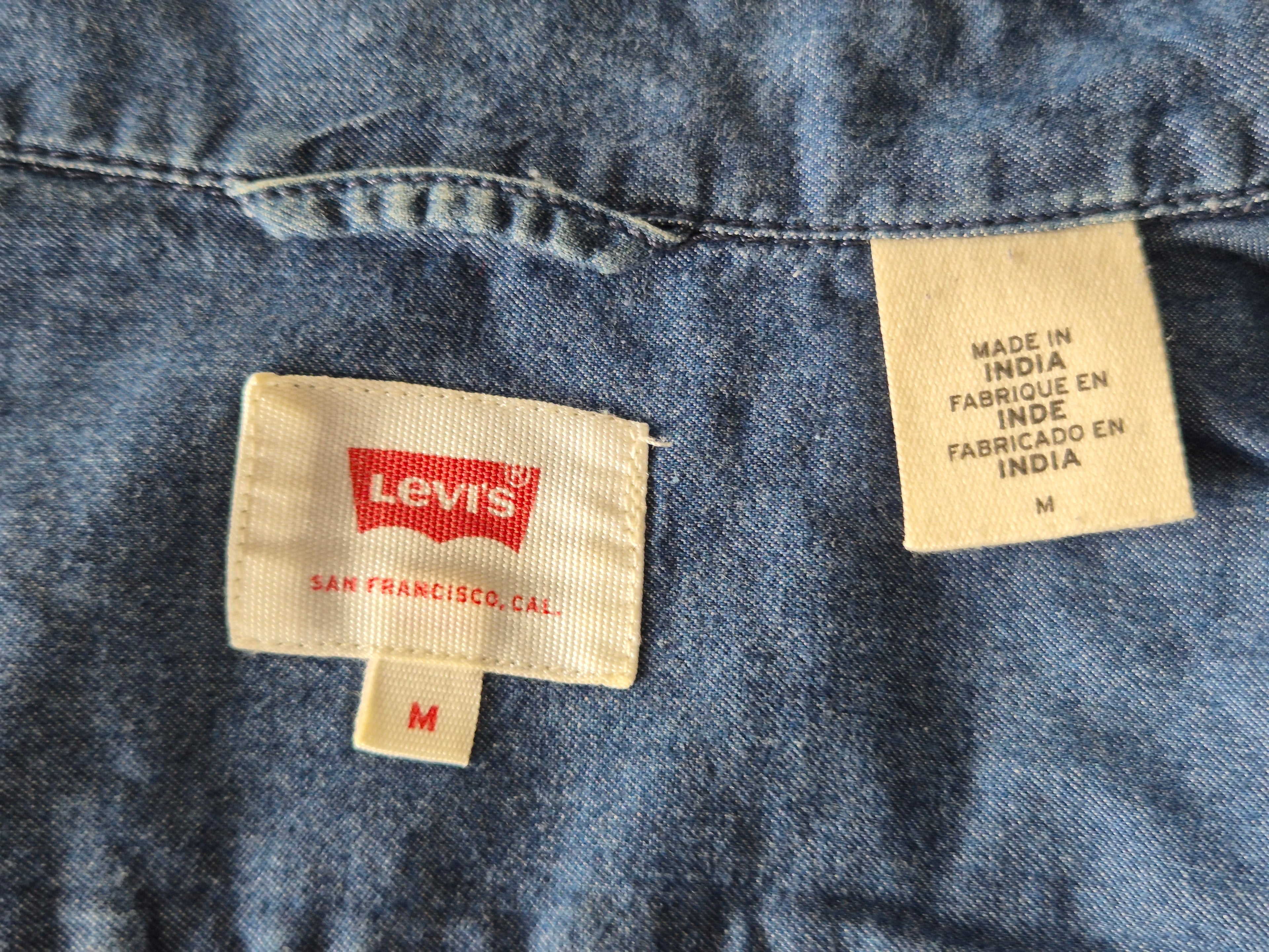 Levi’s Kurzarm Denim Shirt Dunkelindigo Größe M – Sehr guter Zustand