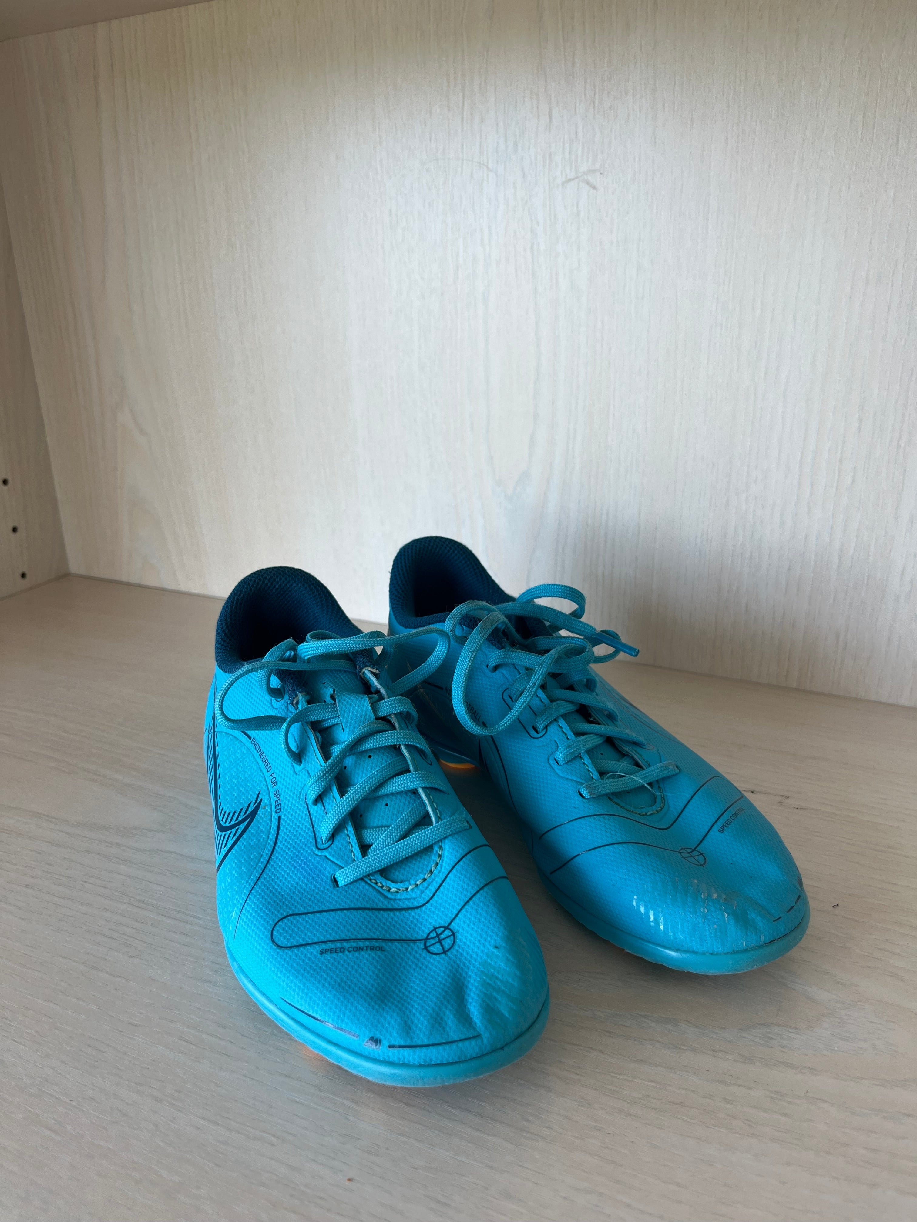 Nike Jr. Mercurial Vapor 14 Club MG, Chlorine Blue, EU 33.5, Good Condition
