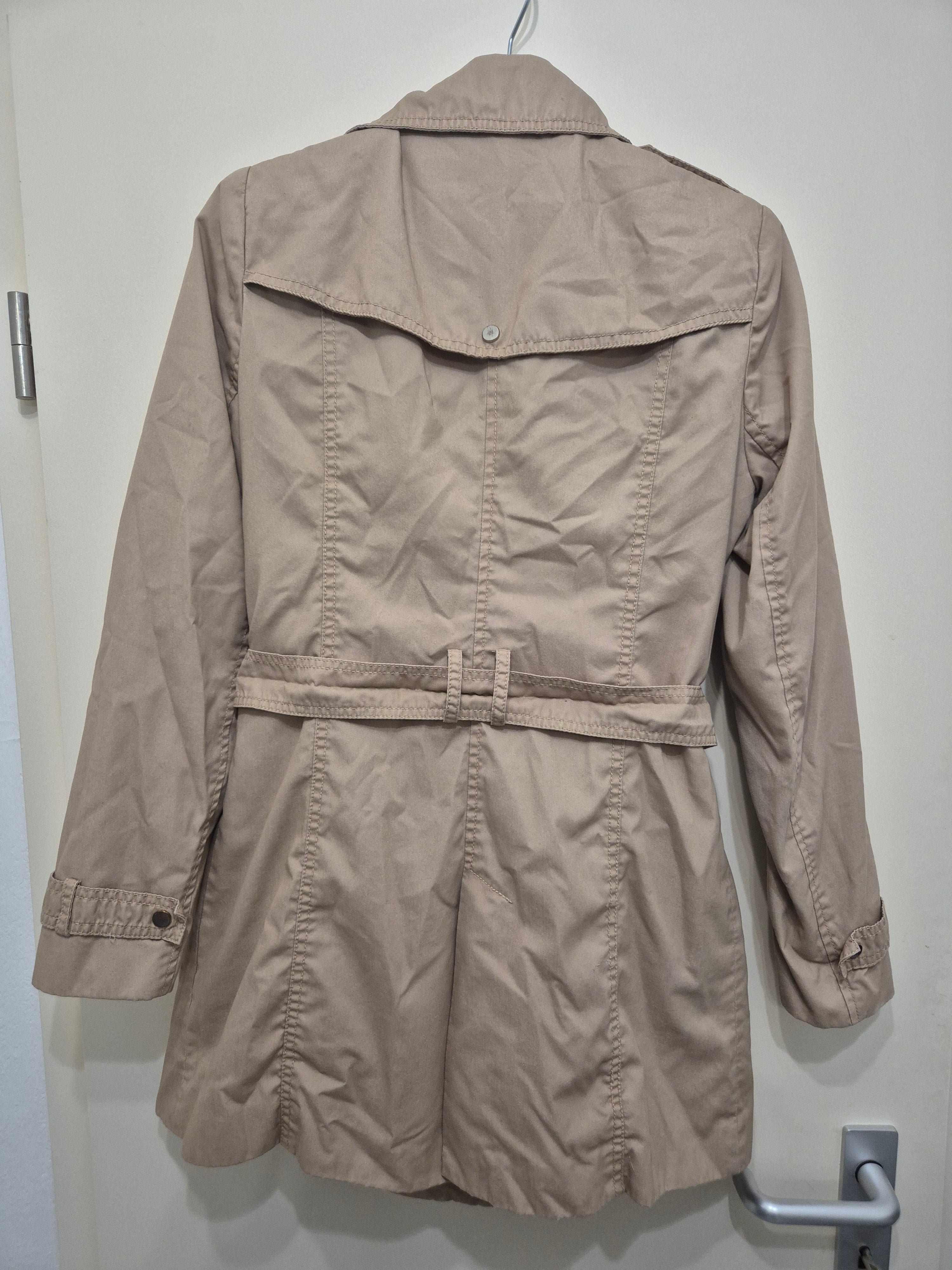 Stradivarius trench coat | tan | size M | belt included | good condition
