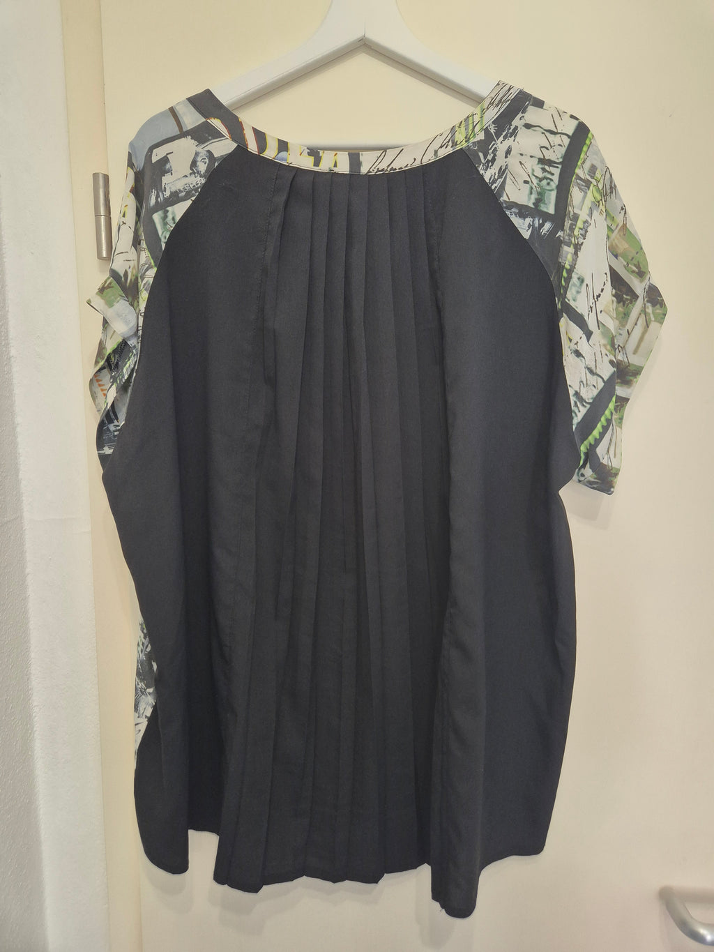 Margittes Tunika/Bluse 46 – Collage-Print, Schwarz, Sehr Gut