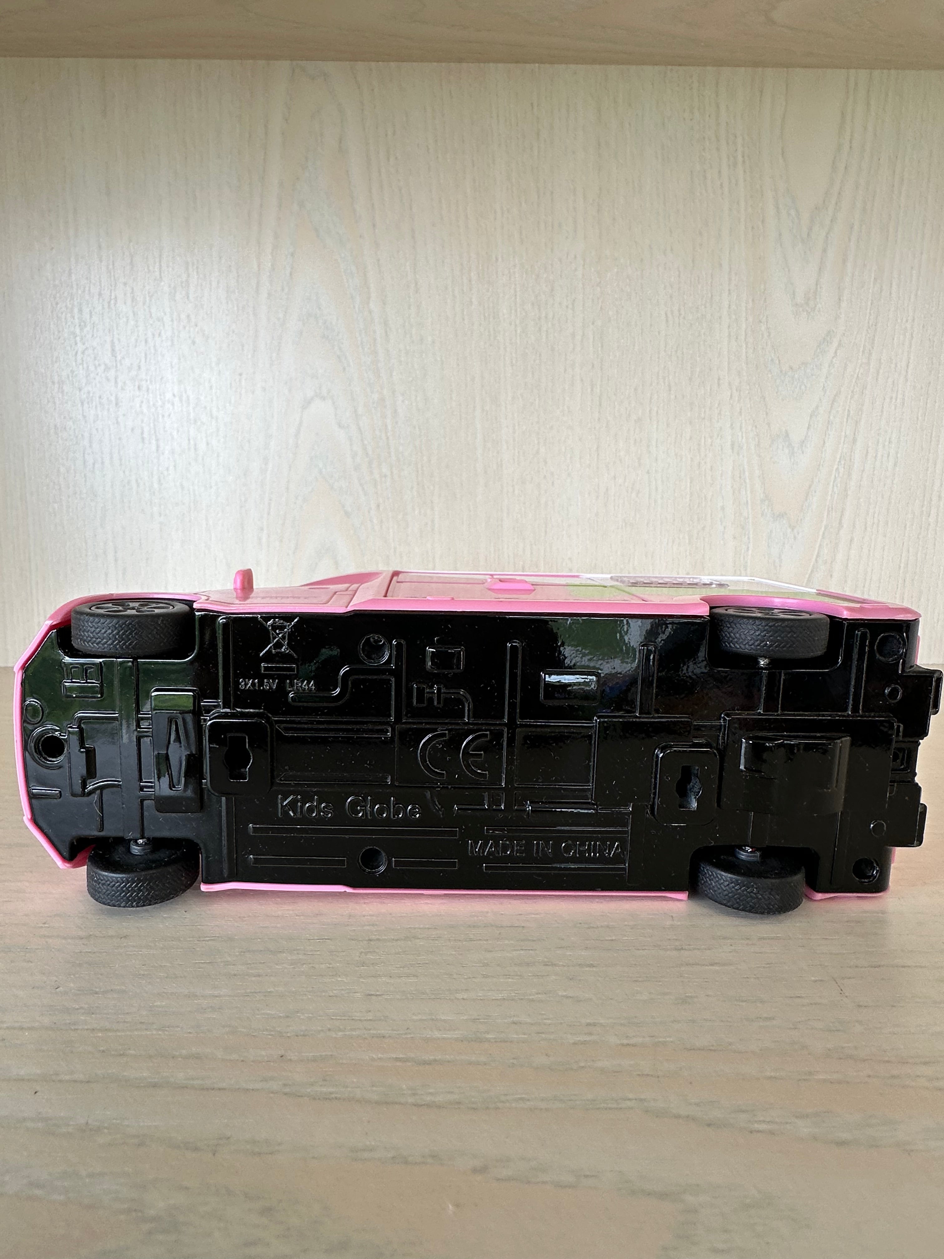 Kids Globe Pferdetransporter 1:32 – pink/grün – sehr guter Zustand