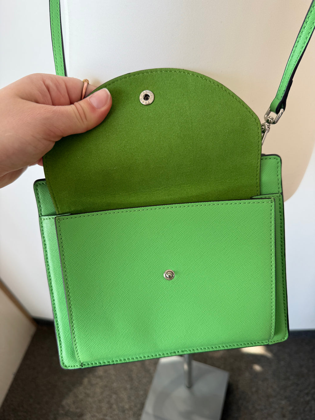 Coccinelle Alpha Crossbody Small – Saffiano Leder, Grün, Sehr Gut