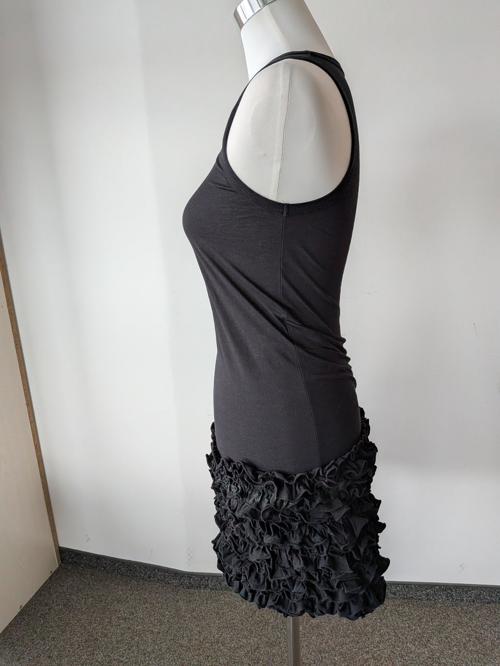 Stella McCartney Ruffle-Hem Minikleid – Schwarz, Gr. 36, 100% Baumwolle, Top