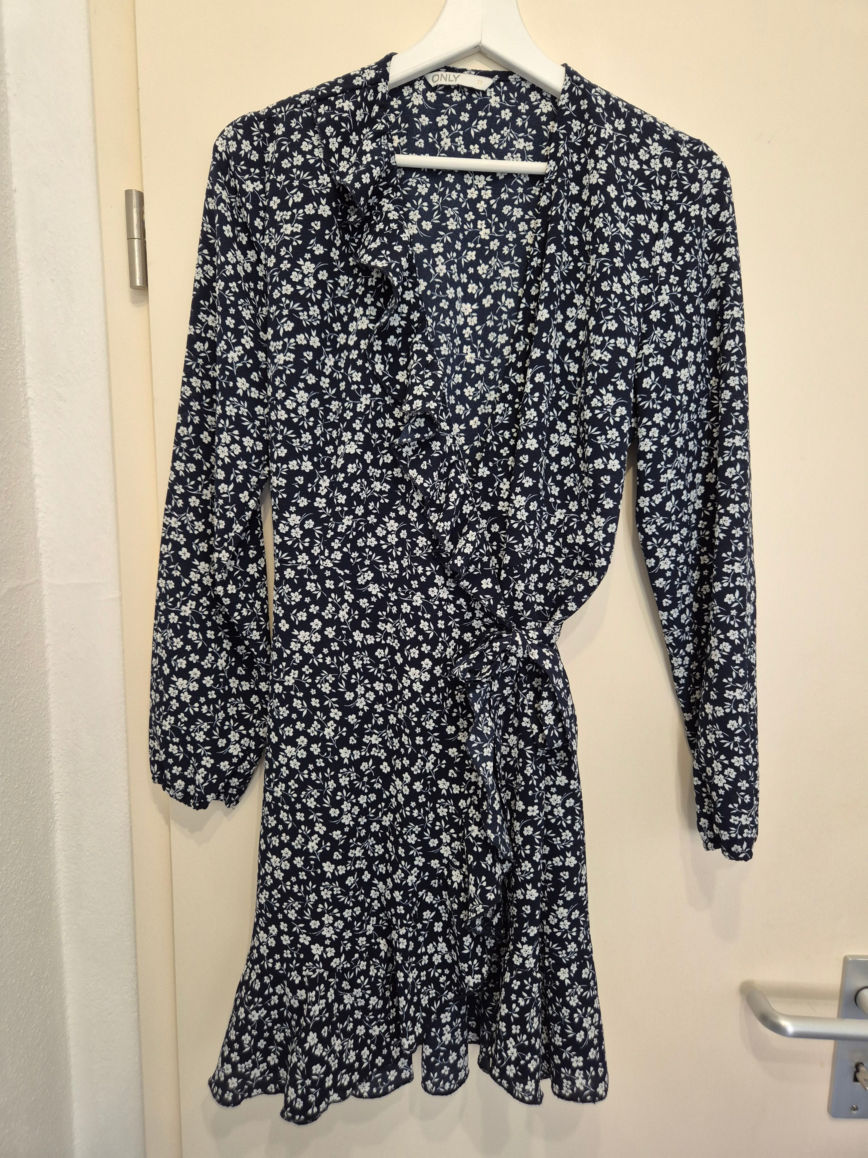 ONLY Wickelkleid – Blau/Weiß, Gr. 38, Sehr guter Zustand