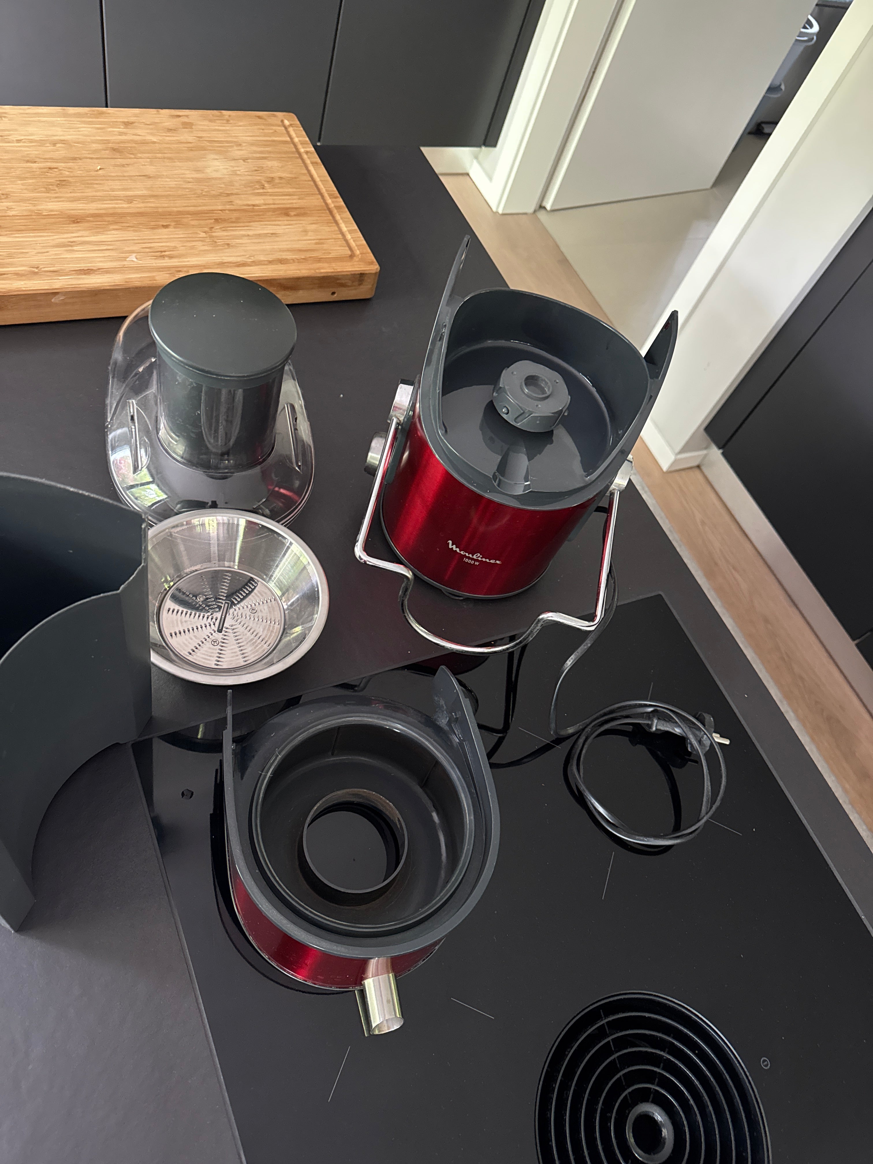 Moulinex JU650 Juice Extractor 1000W Red/Black XXL Feed Tube Good Condition