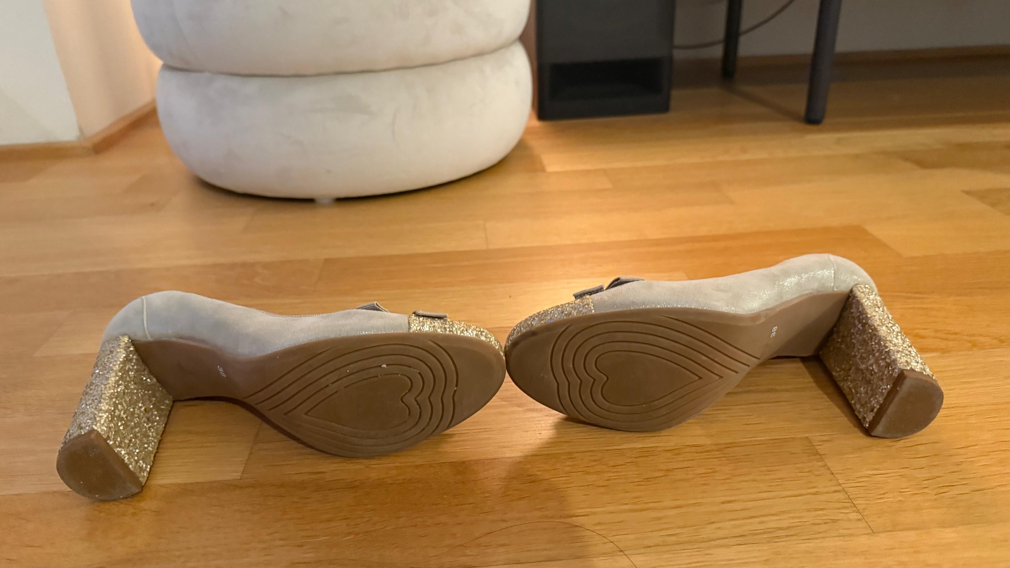 Le Babe Glitter Block Heel Pumps | Gold | Size Not Specified | Good Condition