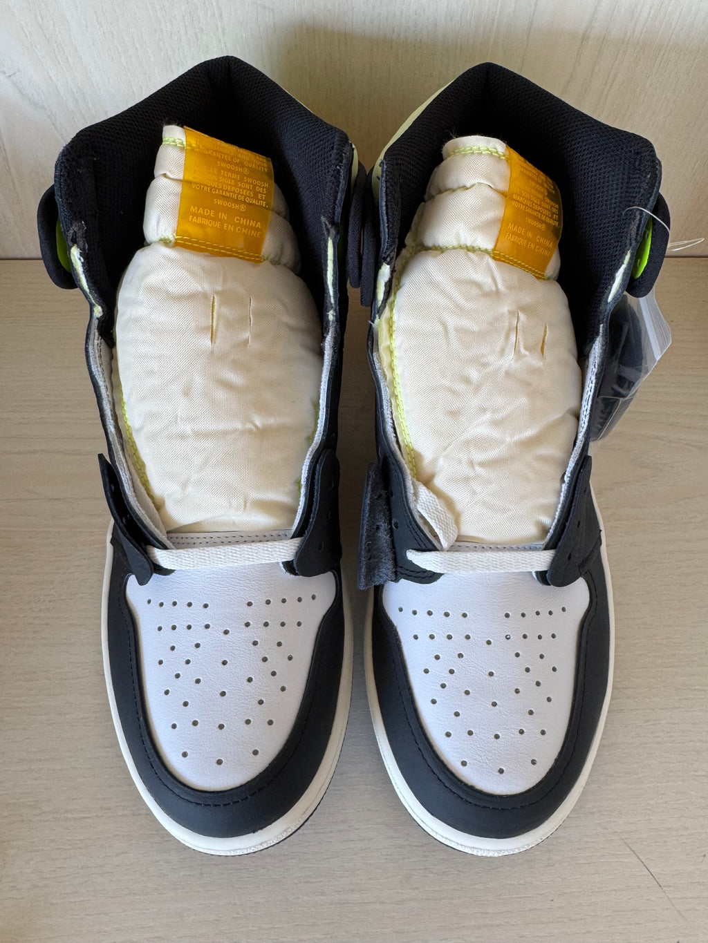 Nike Air Jordan 1 High OG Volt Gold DS US 11.5 / EU 45.5 New