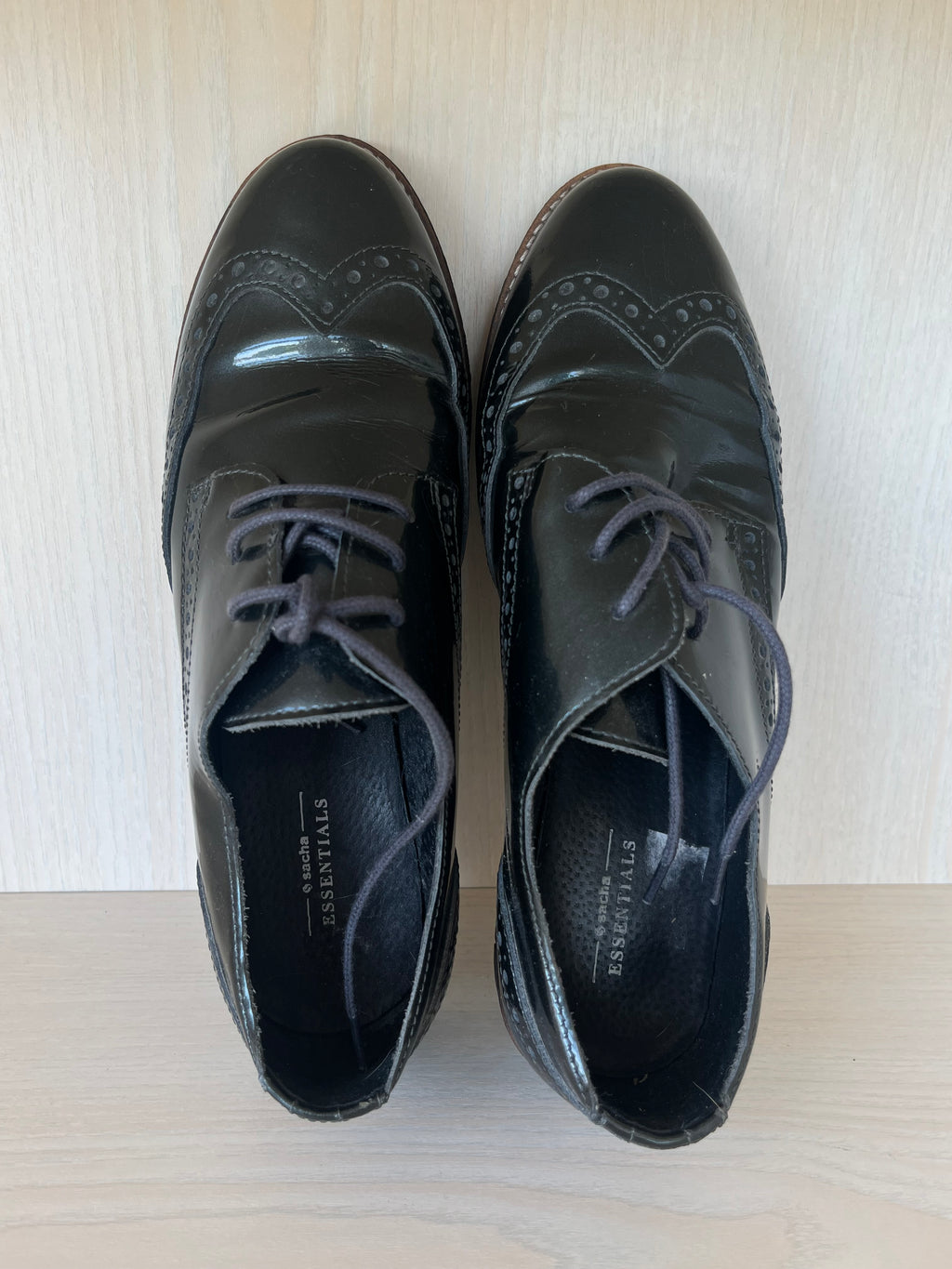 Sacha Essentials women’s black patent leather Oxford brogues EU 39