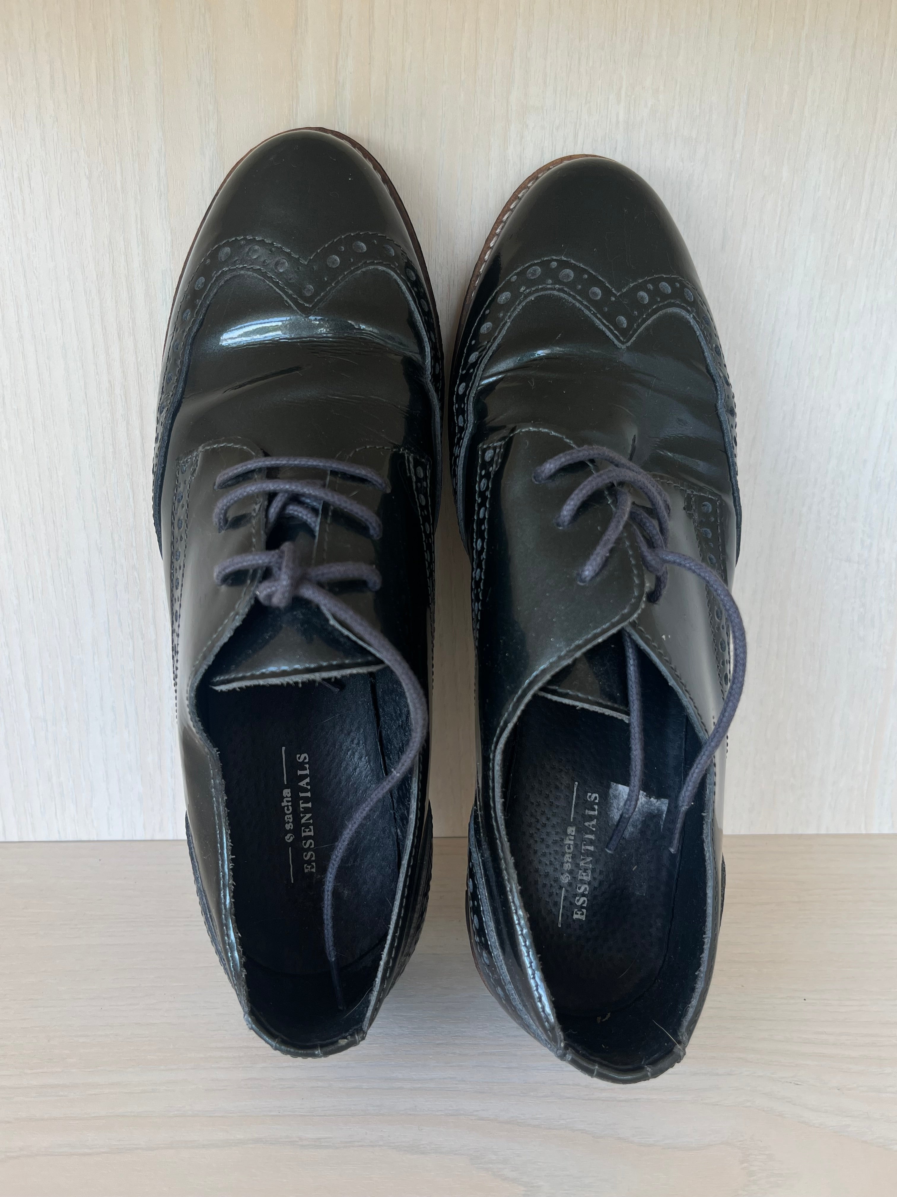 Sacha Essentials women’s black patent leather Oxford brogues EU 39