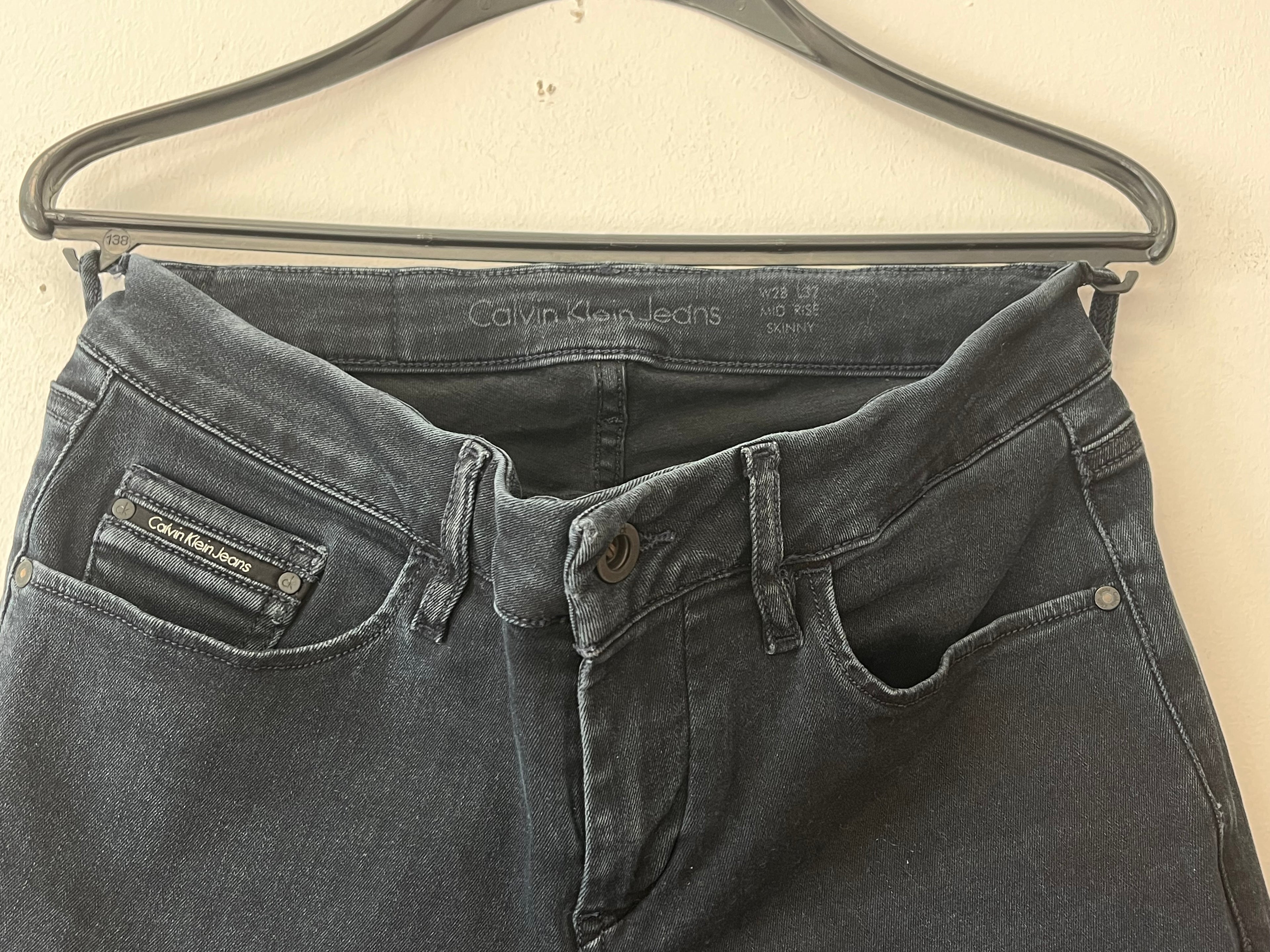 Calvin Klein Jeans W28 L32 – Mid Rise Skinny Eclipse Stretch Black, Very Good