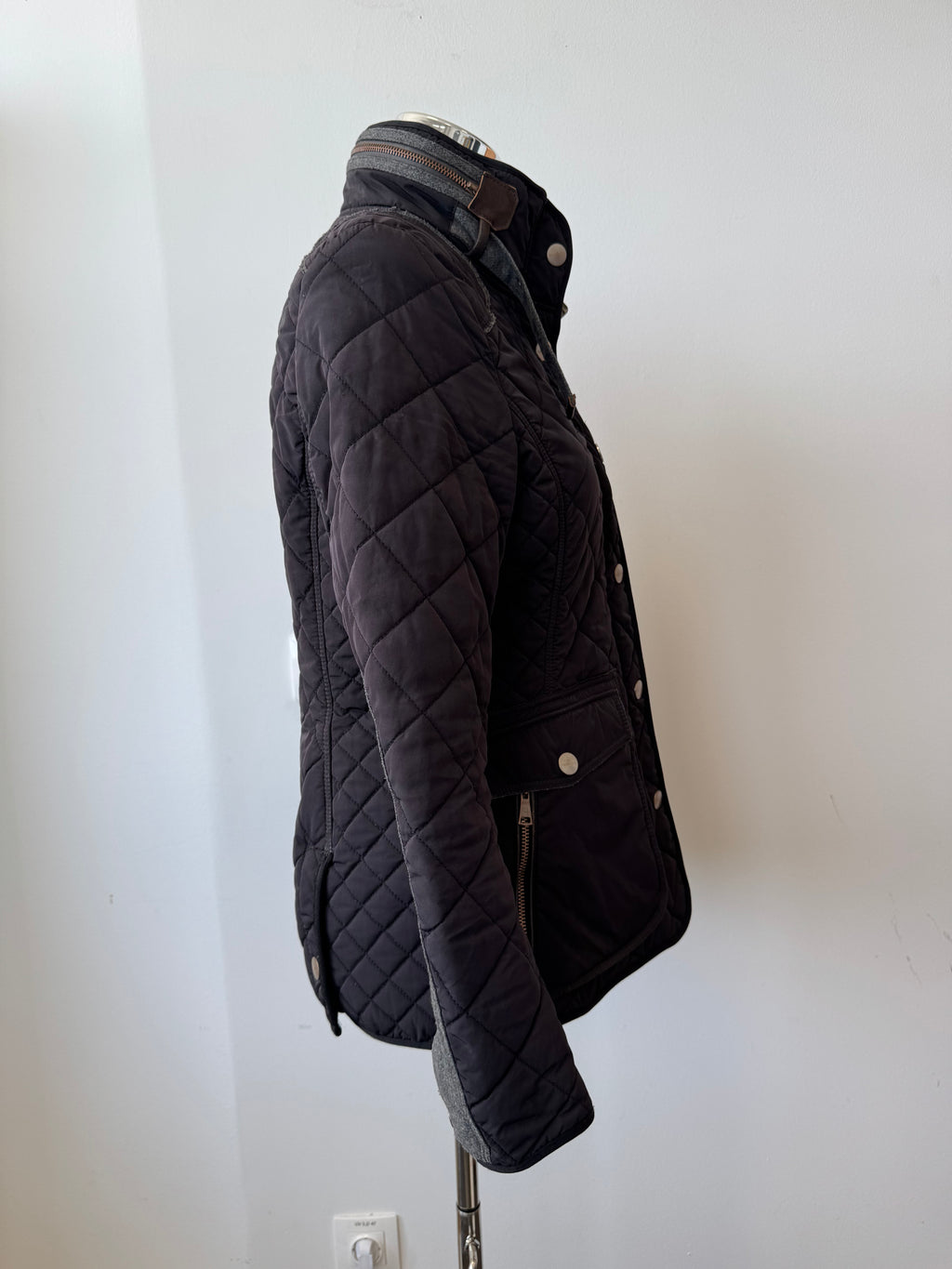 Handstich Quilted Hunting Jacket S (EU 36) Schwarz – Guter Zustand