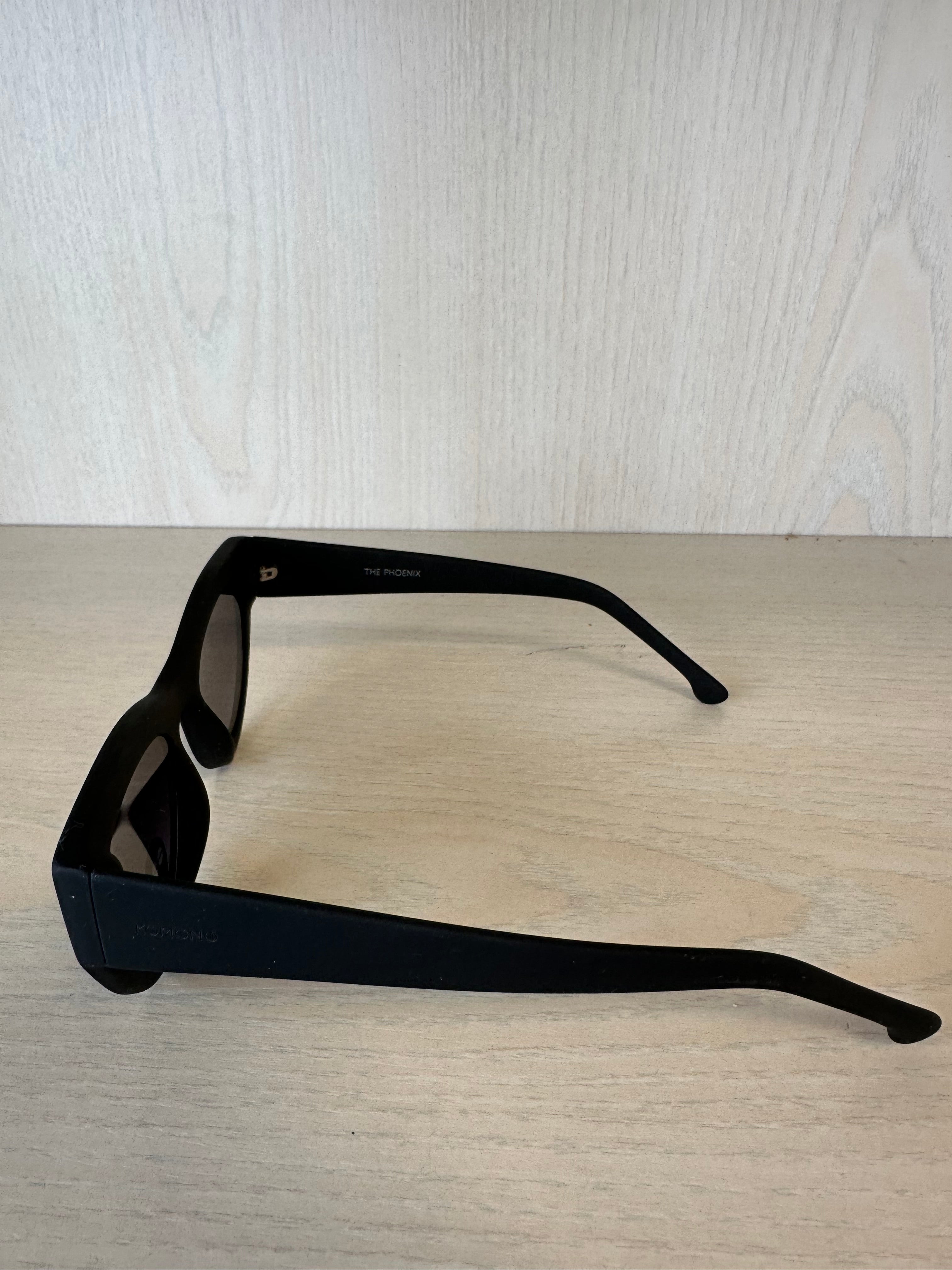 Neu KOMONO Phoenix Carbon Sonnenbrille Schwarz – versiegelt, Komplettset