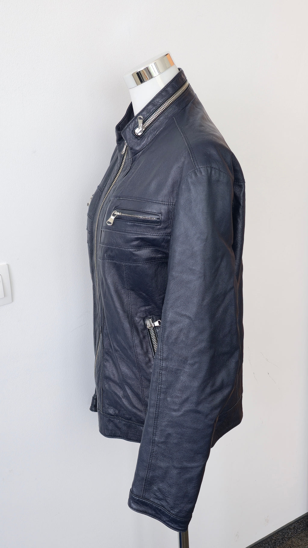 Carla Ferreri Genuine Leather Jacket – Size L – Navy – Very Good Condition