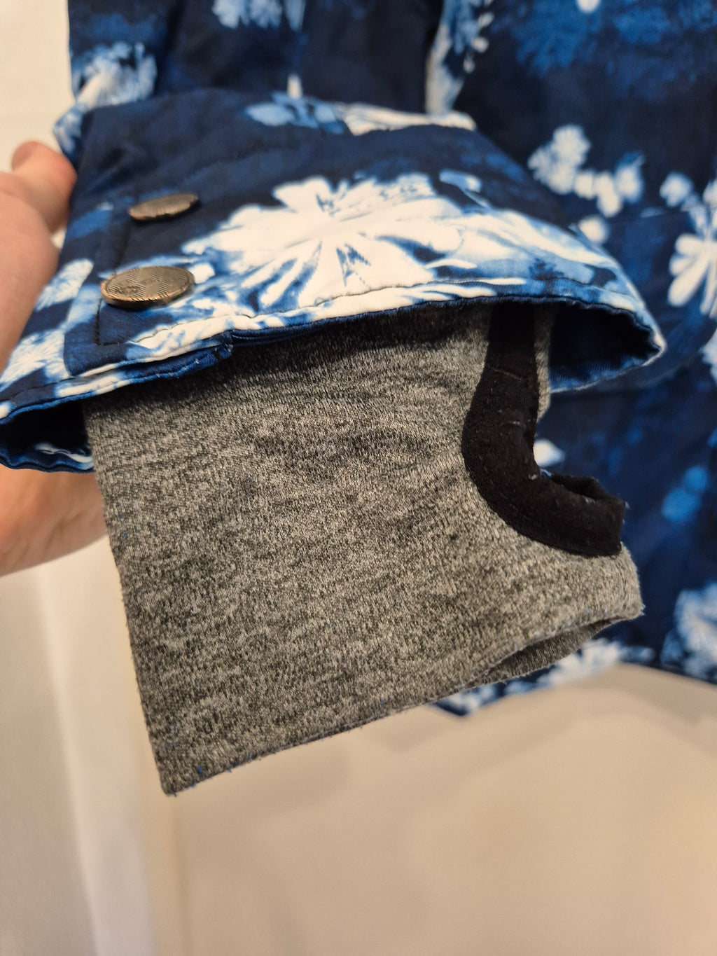 Roxy Damen Snowboardjacke DryFlight 10K, Blau Floral, Gr. S, Sehr Gut