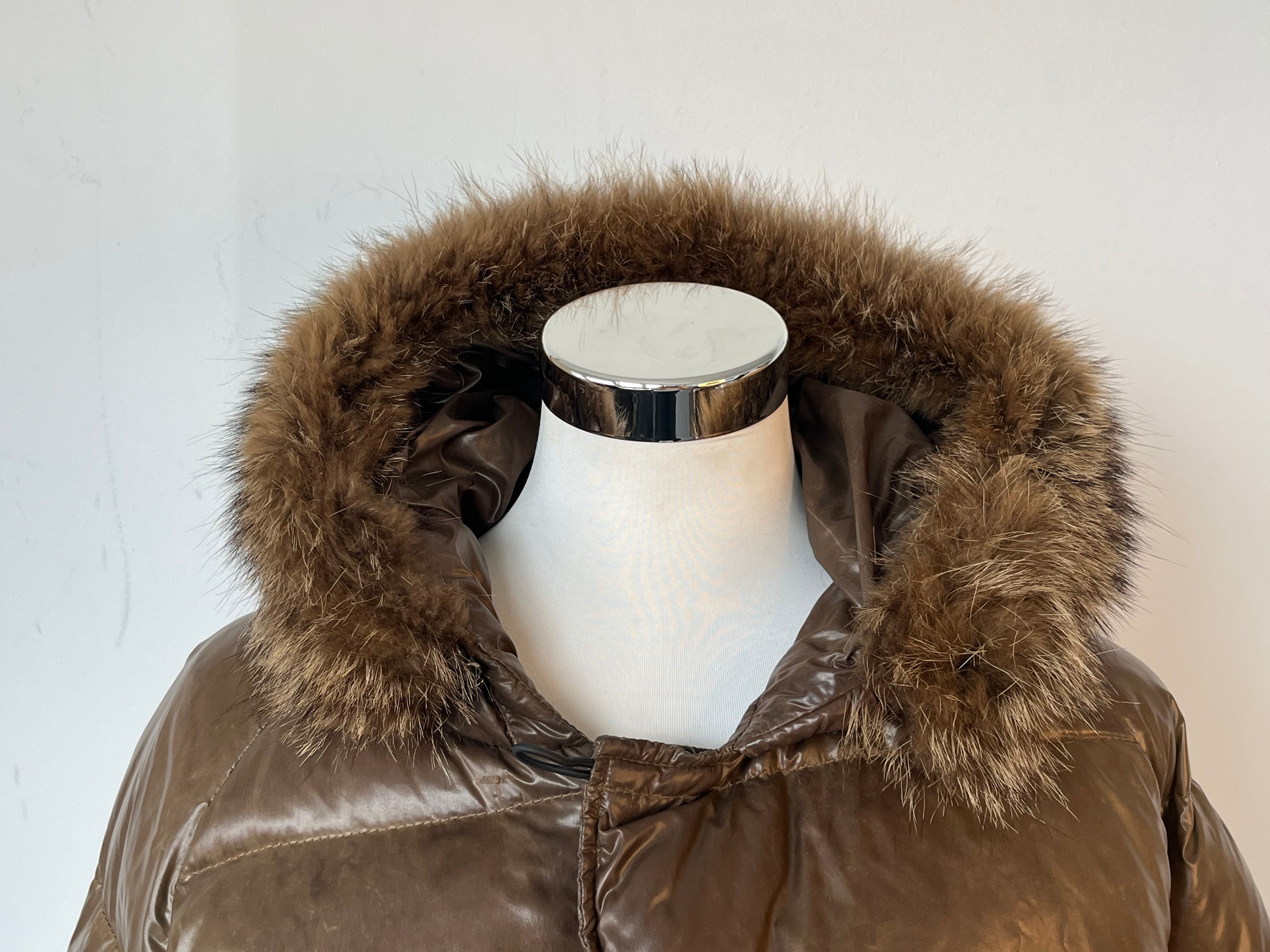 Moncler Herren Daunenjacke Shiny Nylon Olive Gr. 4 Fellkapuze Gebraucht