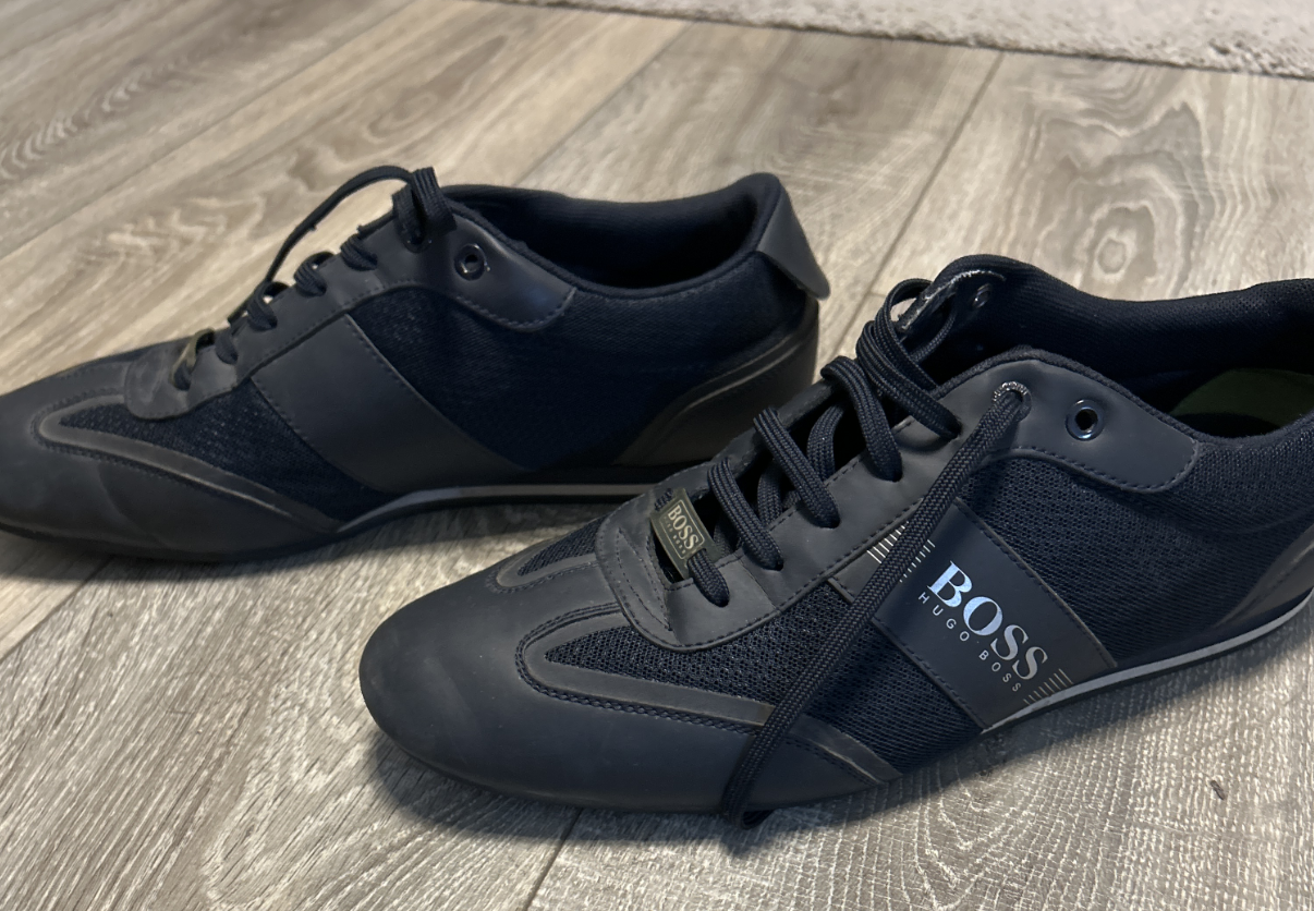 BOSS Lighter Low-Top Sneaker – EU 42, Dunkelblau, Sehr guter Zustand