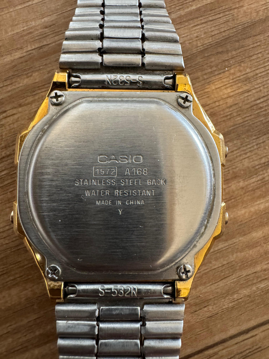 Casio A168WG-9VT Gold Digitaluhr 33,5x35,5mm defekt Display beschädigt