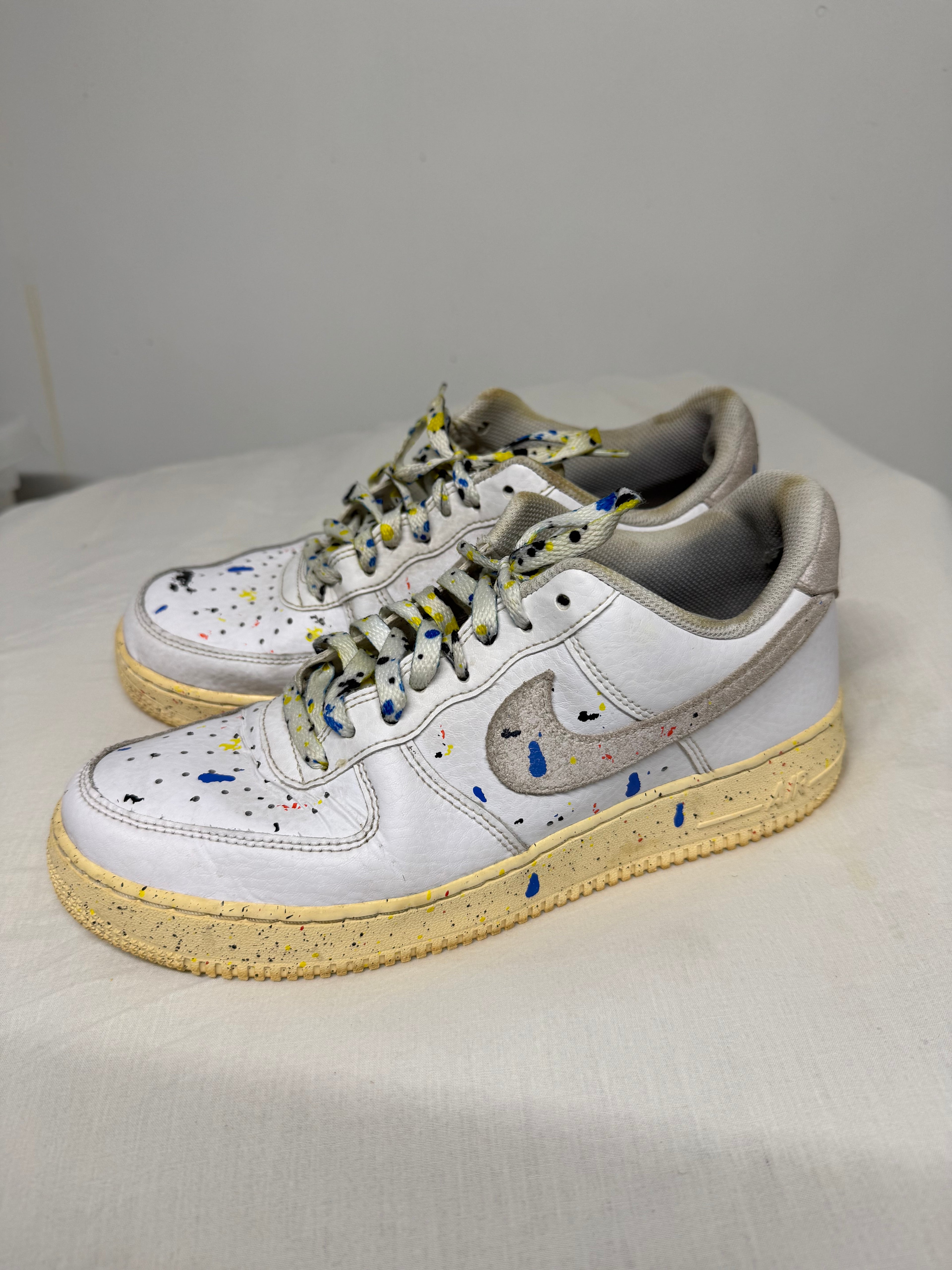 Nike Air Force 1 ’07 LV8 Paint Splatter – Weiß, EU 41, Guter Zustand