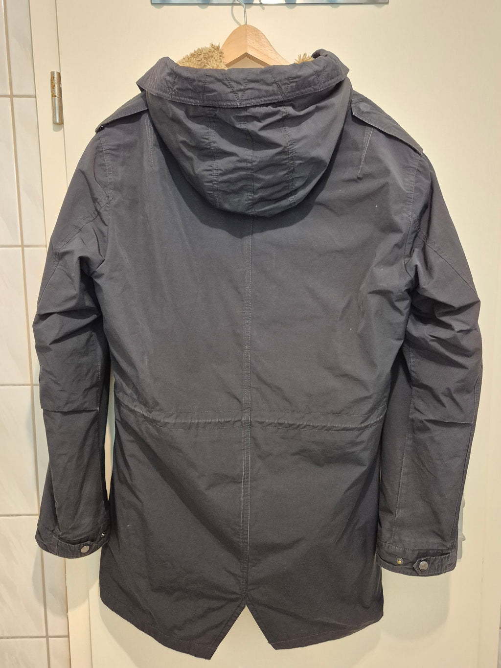 Cochrane „Procida“ Winterjacke | XXL | Kariertes Teddyfutter | Schwarz-Rot