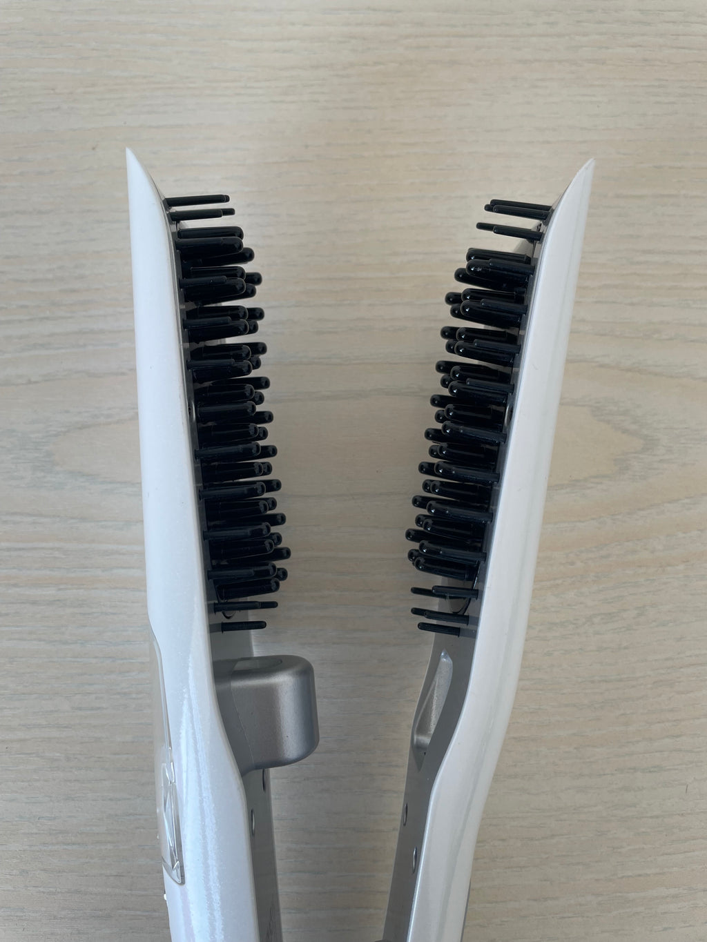 Silk’n GoBrush Mist Dampf-Glättbürste Weiß EU-Stecker Sehr Gut
