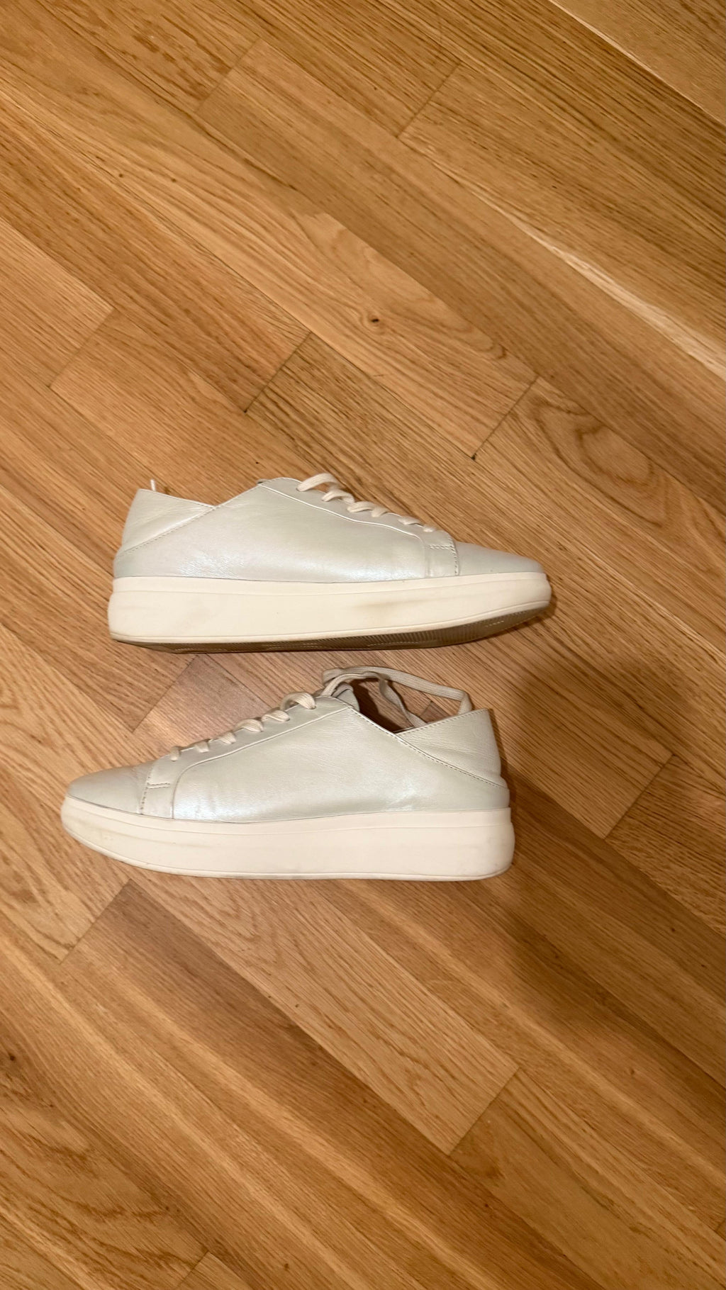 Högl White/Silver Leather Sneakers | EU 38.5 | Good Condition