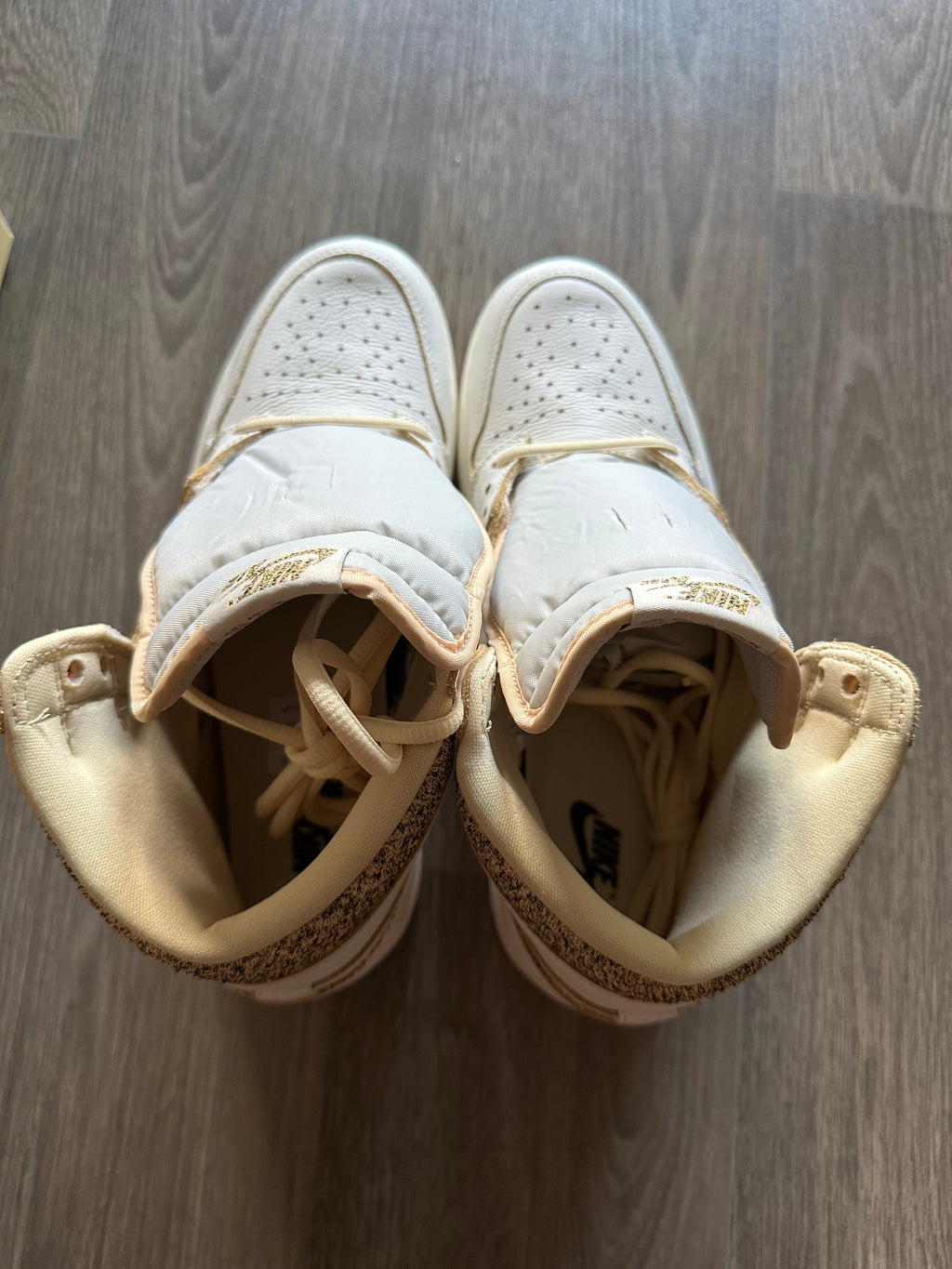 Nike Air Jordan 1 Retro High OG Vibrations of Naija 44.5 Neu OVP