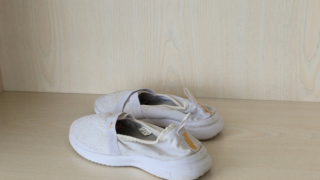 PUMA Adelina Slip-On Weiß/Gold | Damen EU 37.5 (UK 4.5) | Gebraucht
