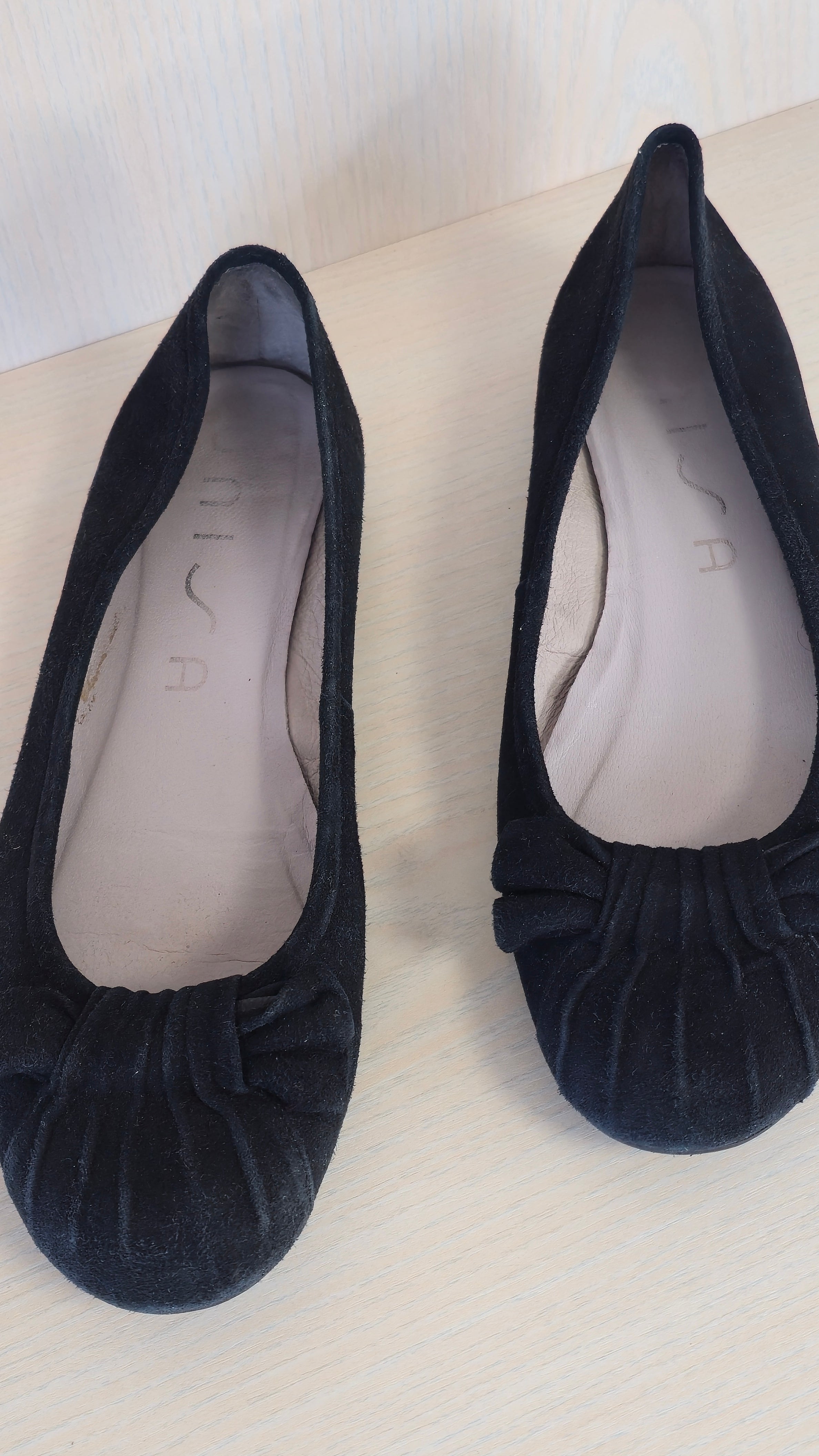 Unisa Suede Ballet Flats Black | EU 38 | Bow Detail | Normal Use