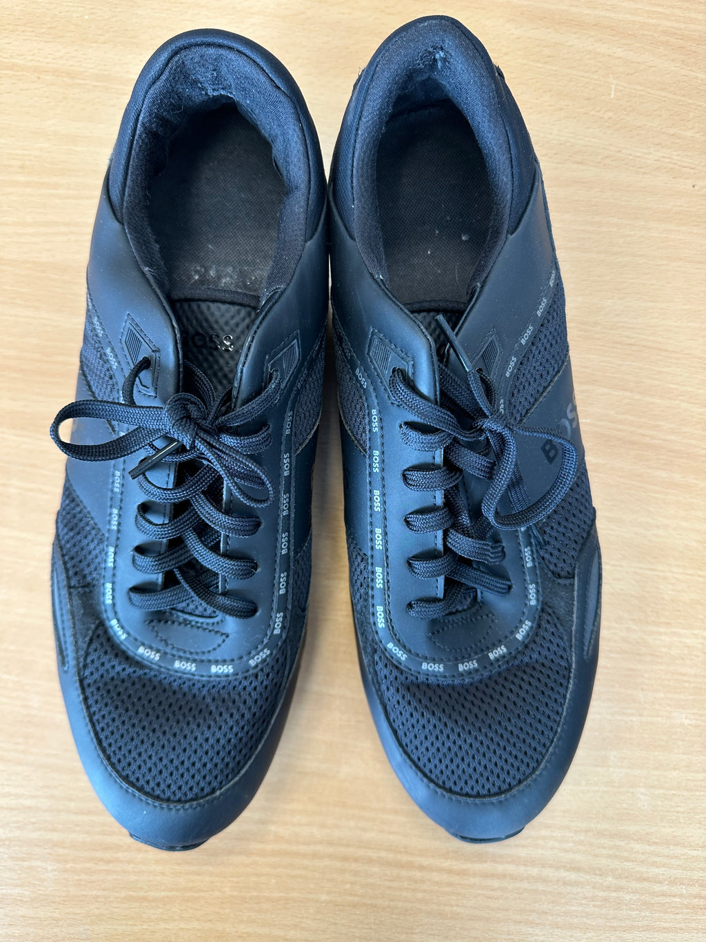 HUGO BOSS Saturn Sneaker 42 Schwarz – sehr guter Zustand