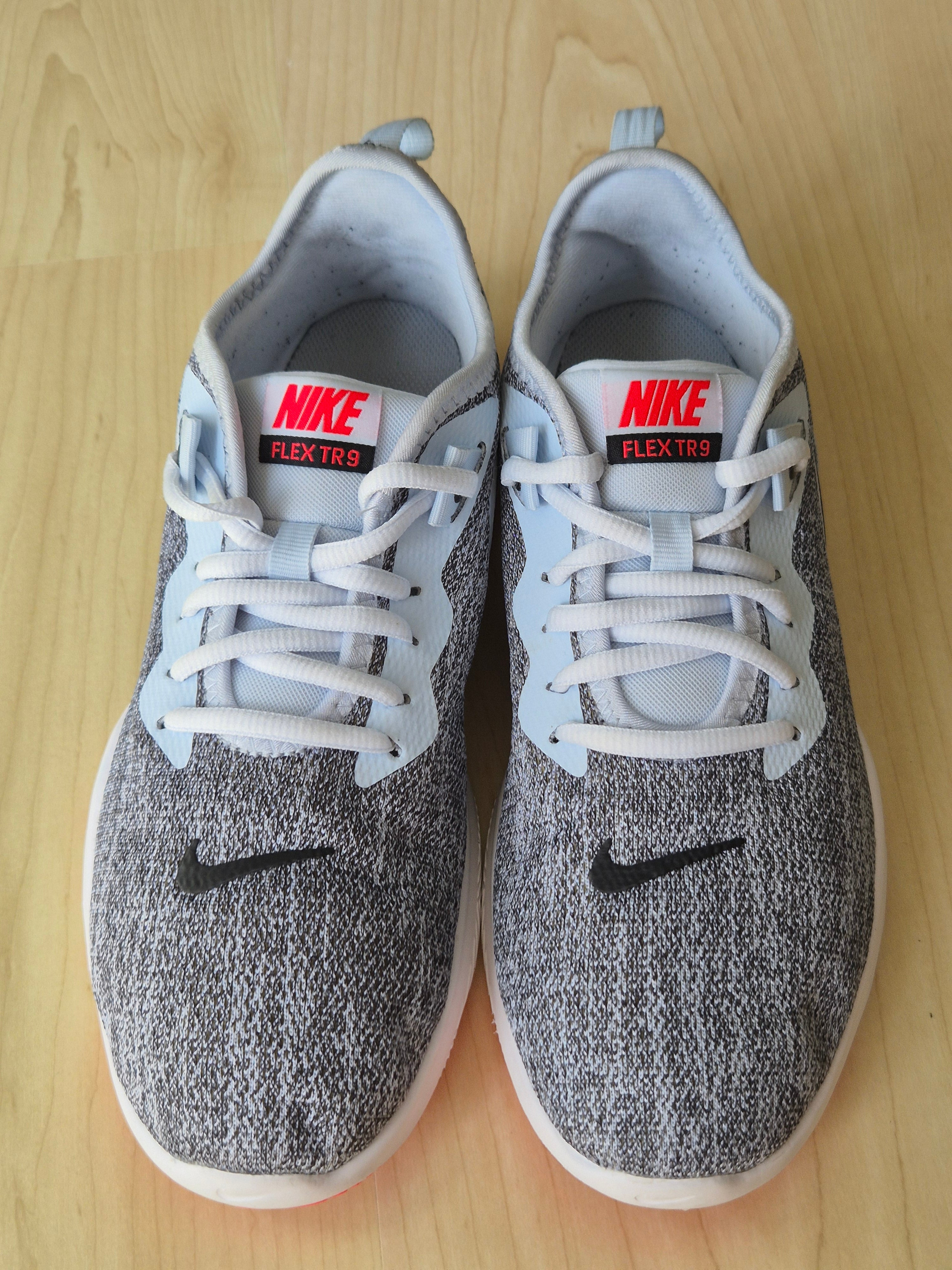 Nike Flex Trainer 9 Damen EU 40 Grau/Blau/Rot – sehr guter Zustand