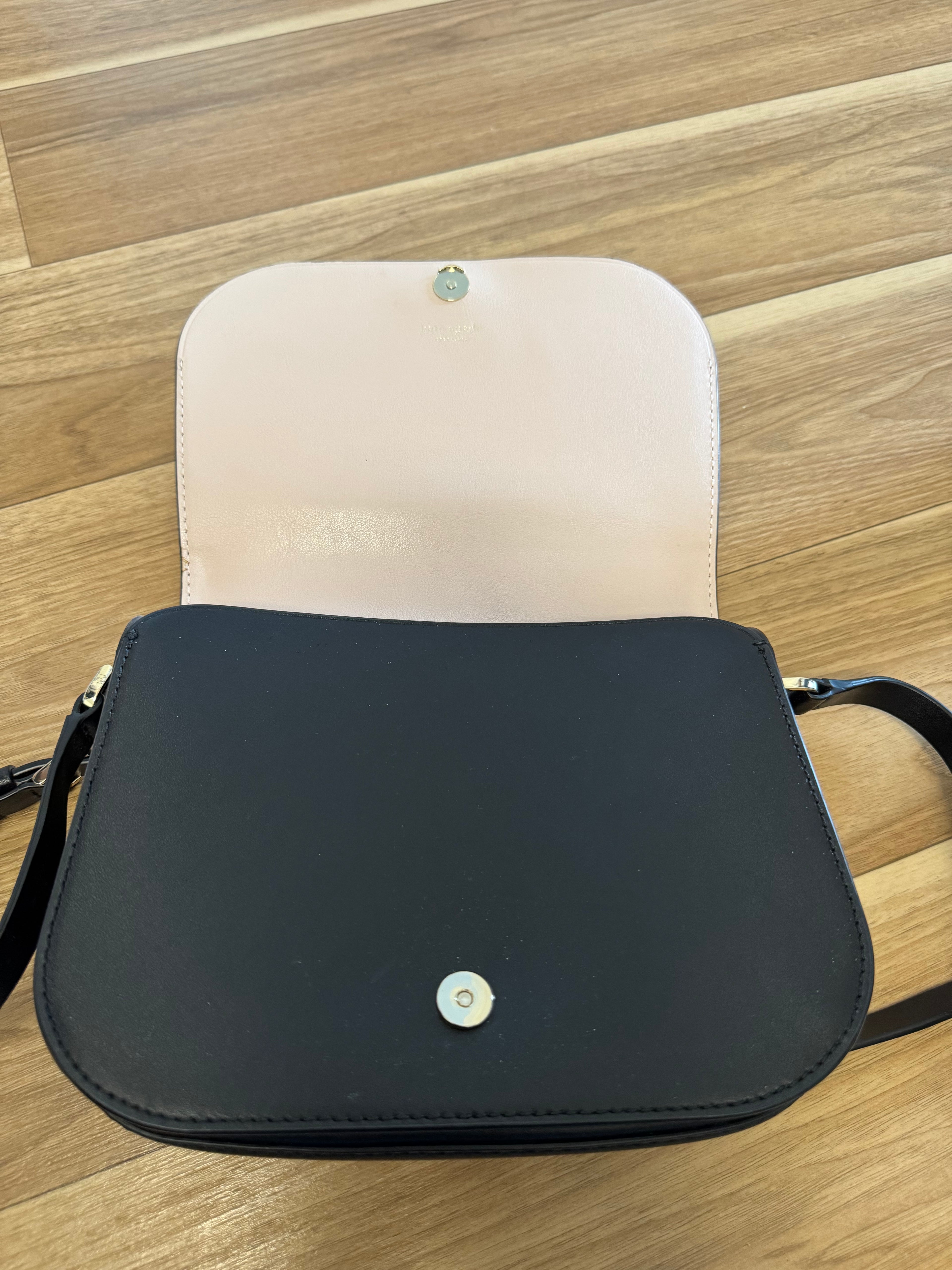 Kate Spade Madison Saddle Bag schwarz Leder Crossbody Mittel – sehr guter Zustand