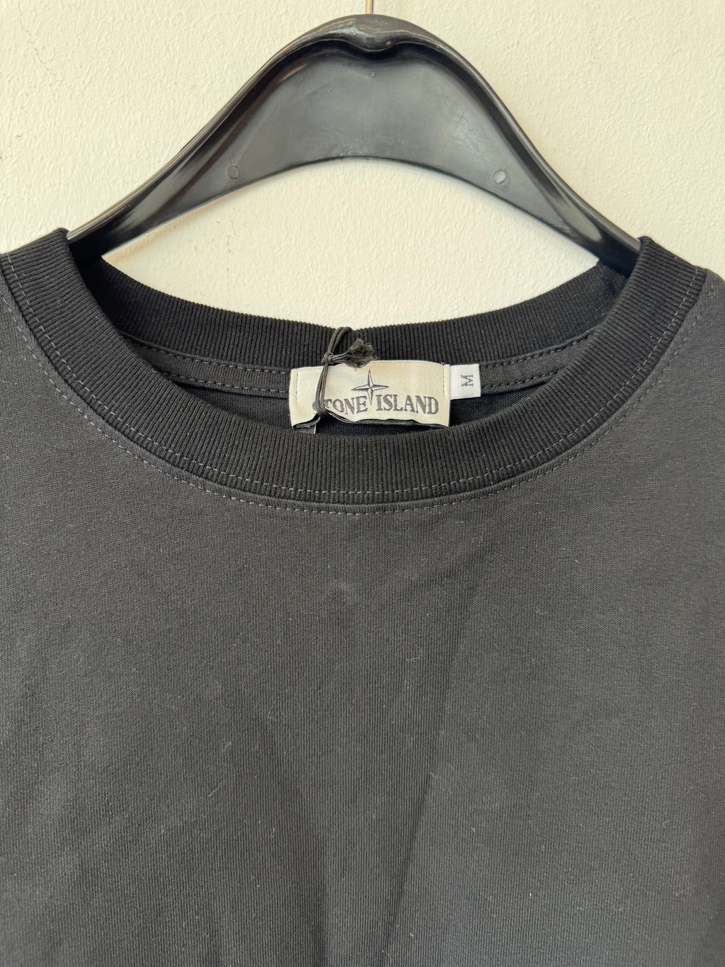 Stone Island Compass-Patch T-Shirt Schwarz M Baumwolle Neu mit Etikett