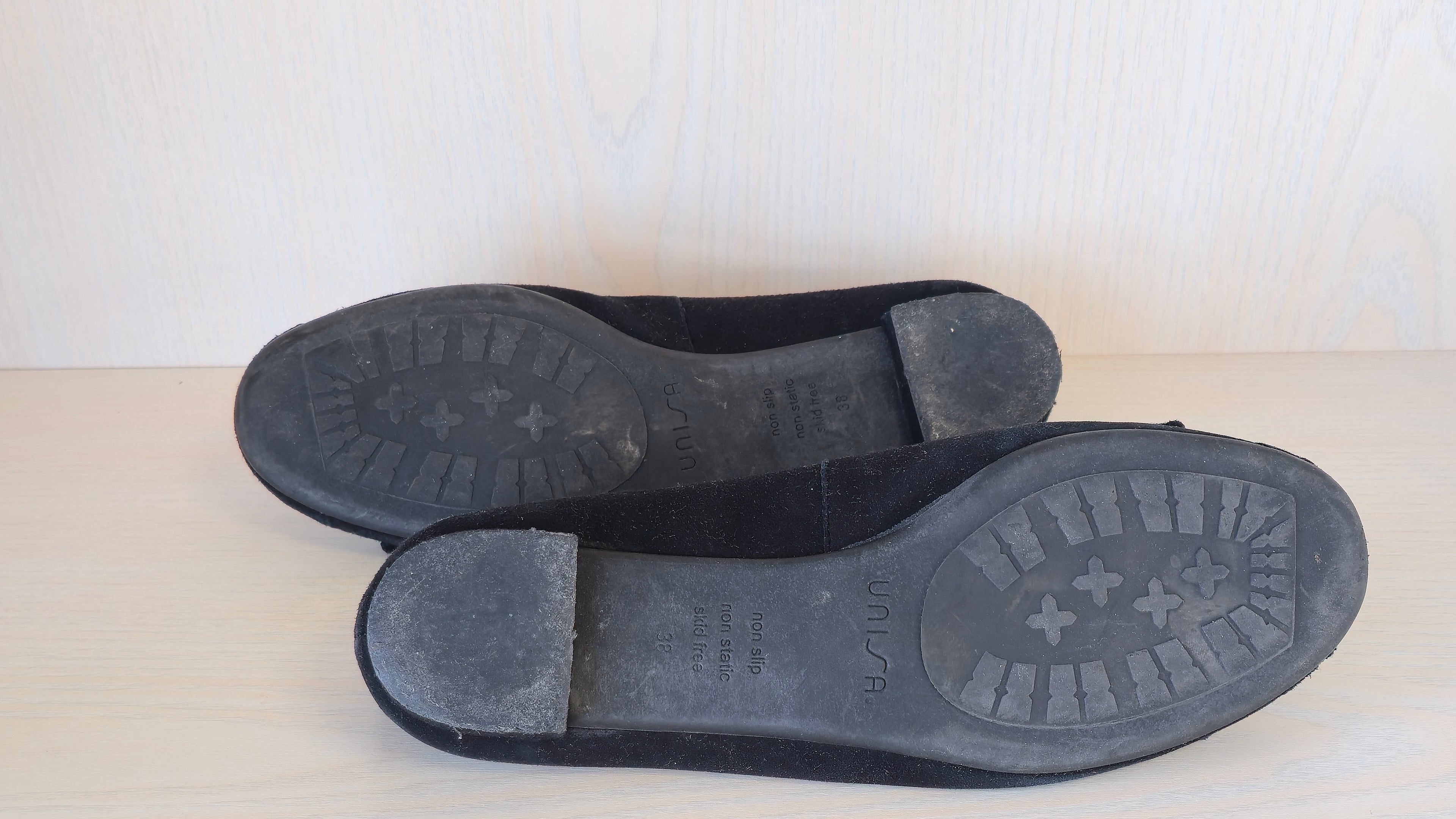 Unisa Suede Ballet Flats Black | EU 38 | Bow Detail | Normal Use