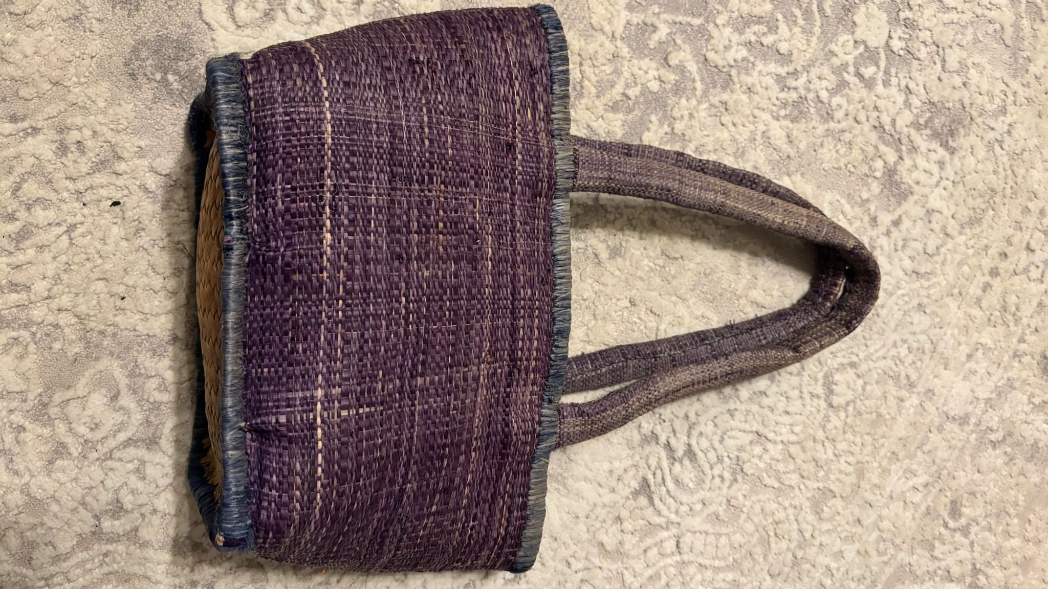 Lila Handgefertigte Strohtasche Mittel Vintage Boho Korb – Gebraucht