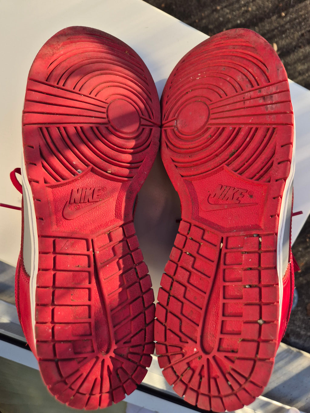 Nike Dunk Low UNLV EU 42,5 Neutral Grau/Rot | Kult-Sneaker | Guter Zustand