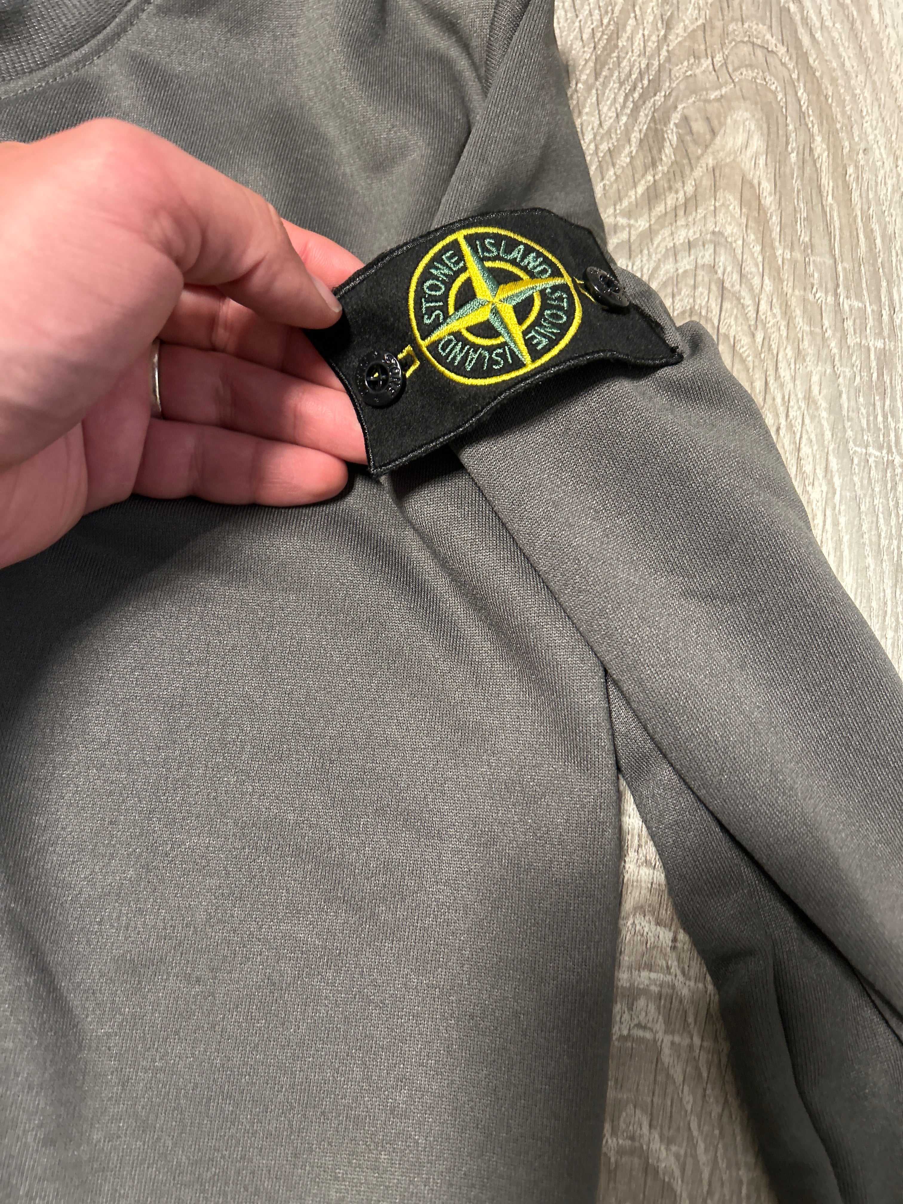 Stone Island Compass-Patch Crewneck Sweatshirt Grey Small New with Tags
