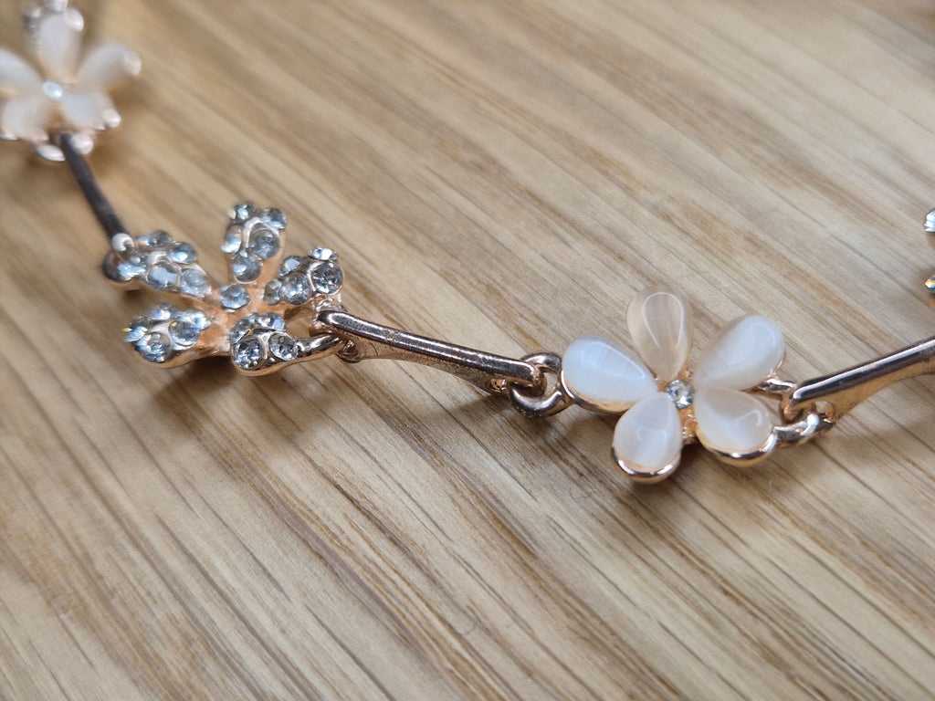 Uloveido Blumen-Armband Rosegold Pastellrosa – sehr guter Zustand, verstellbar
