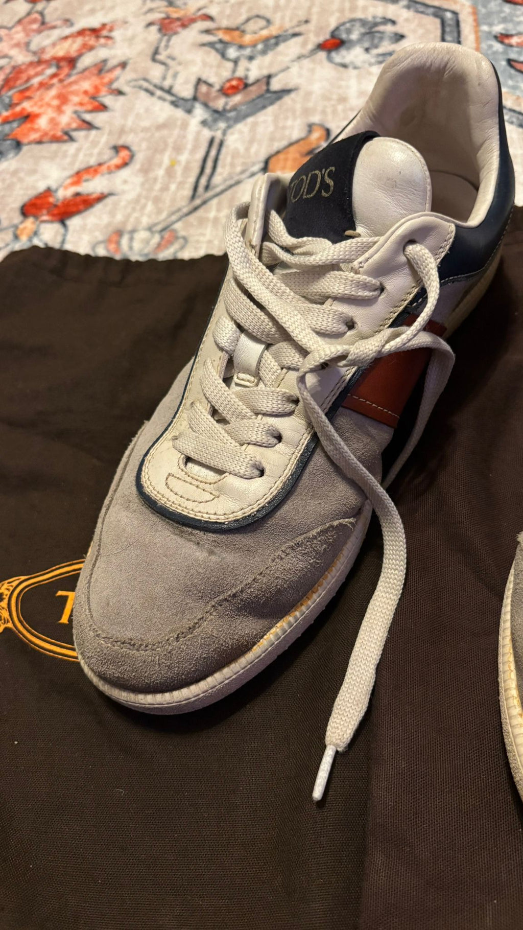 Tod’s Leder/Wildleder Sneaker Grau-Blau-Rot EU 41.5 mit Dustbags, Zustand: Stark genutzt