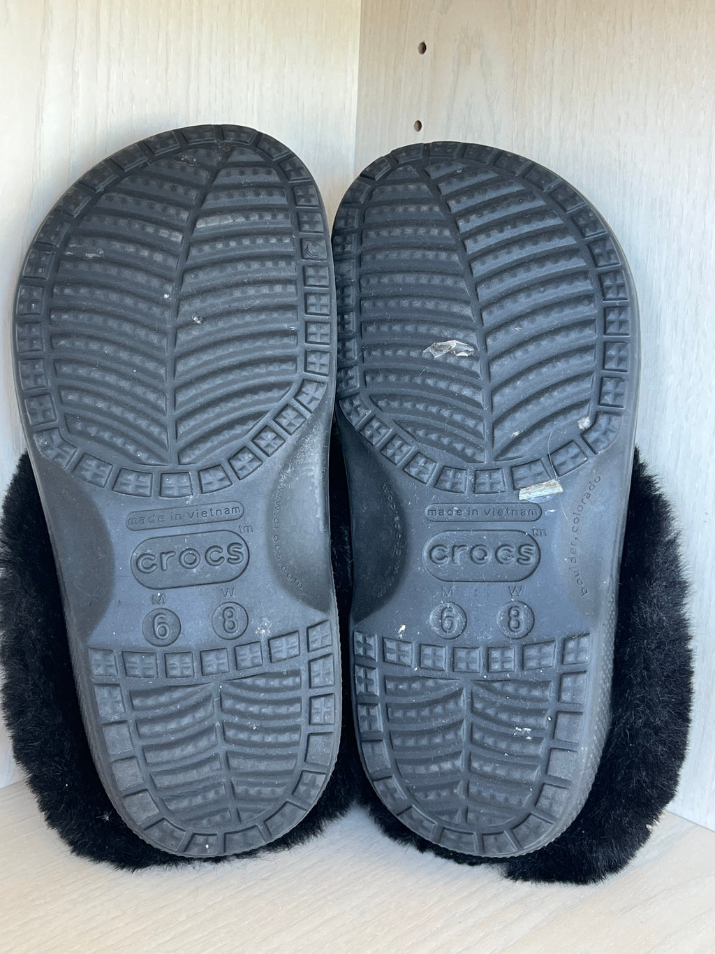 Crocs Mammoth Classic Lined Clog Black EU 38/39 (US W8 M6) Good Condition