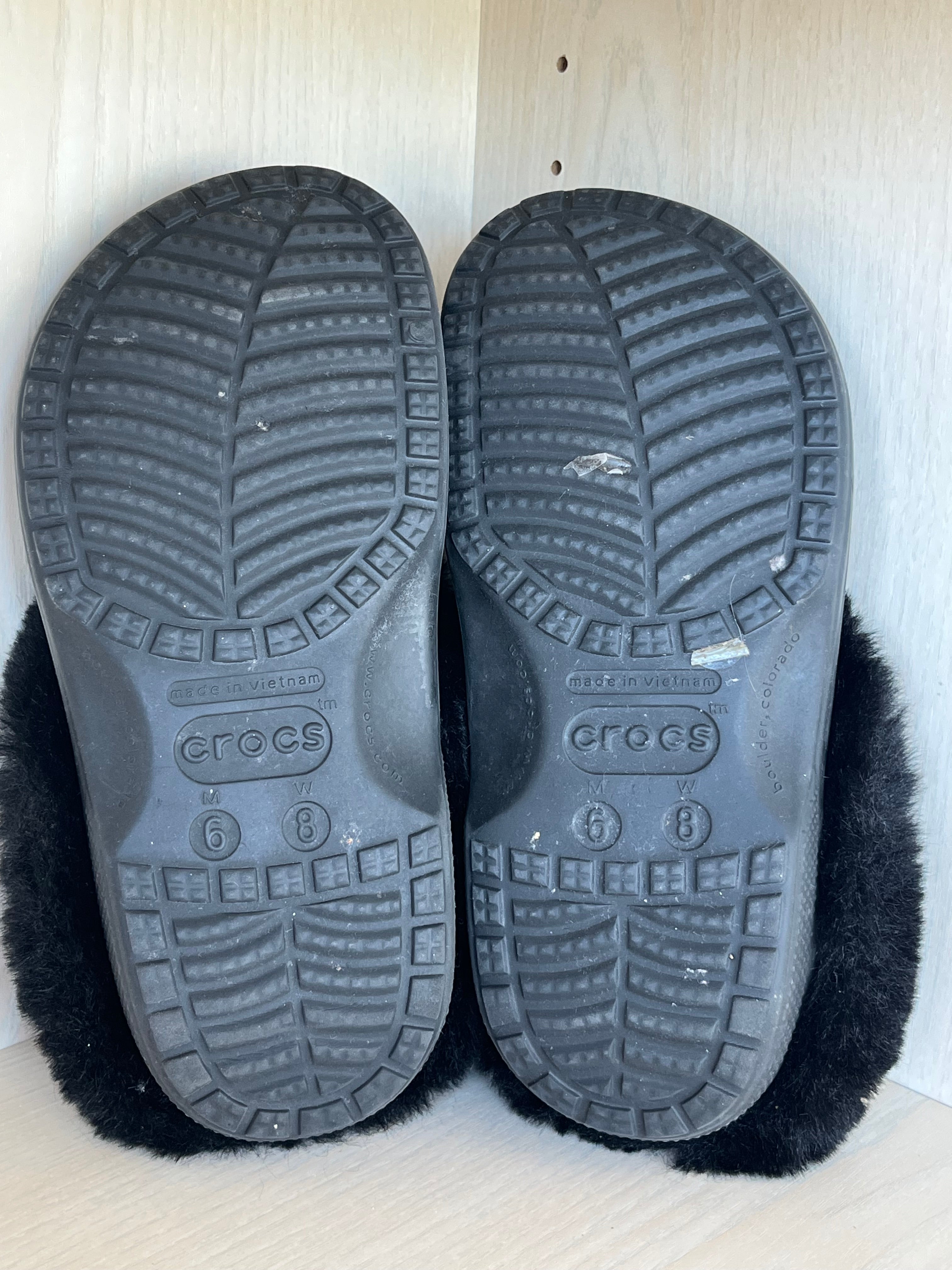 Crocs Mammoth Classic Lined Clog Black EU 38/39 (US W8 M6) Good Condition