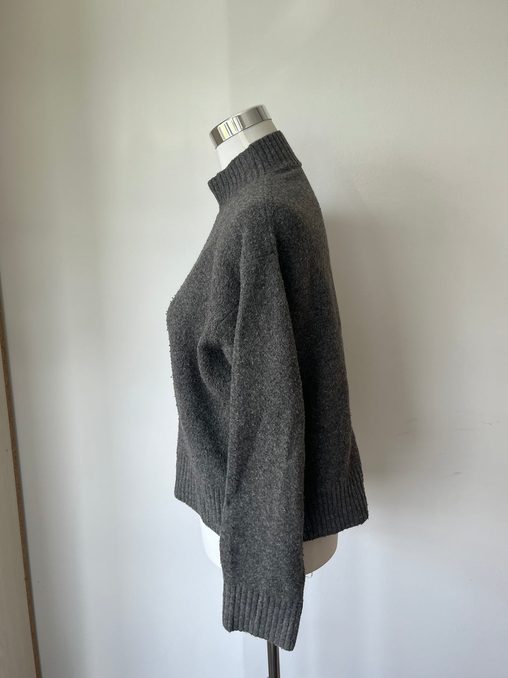 Uniqlo Pullover XS – Anthrazitgrau, Acryl-Wollmix, guter Zustand