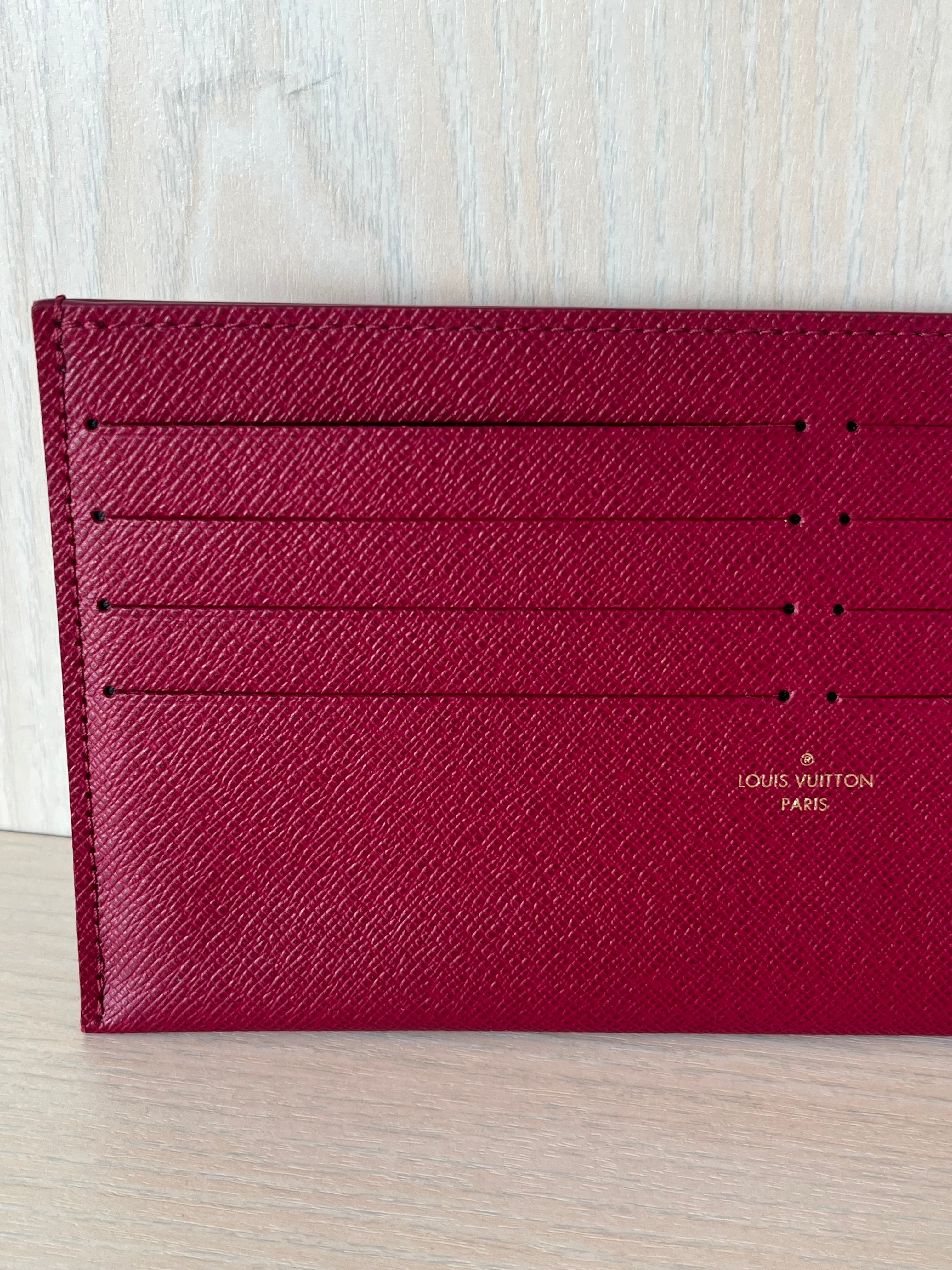 Louis Vuitton Fuchsia Epi Leder Long Wallet – 8 Kartenfächer, Wie Neu