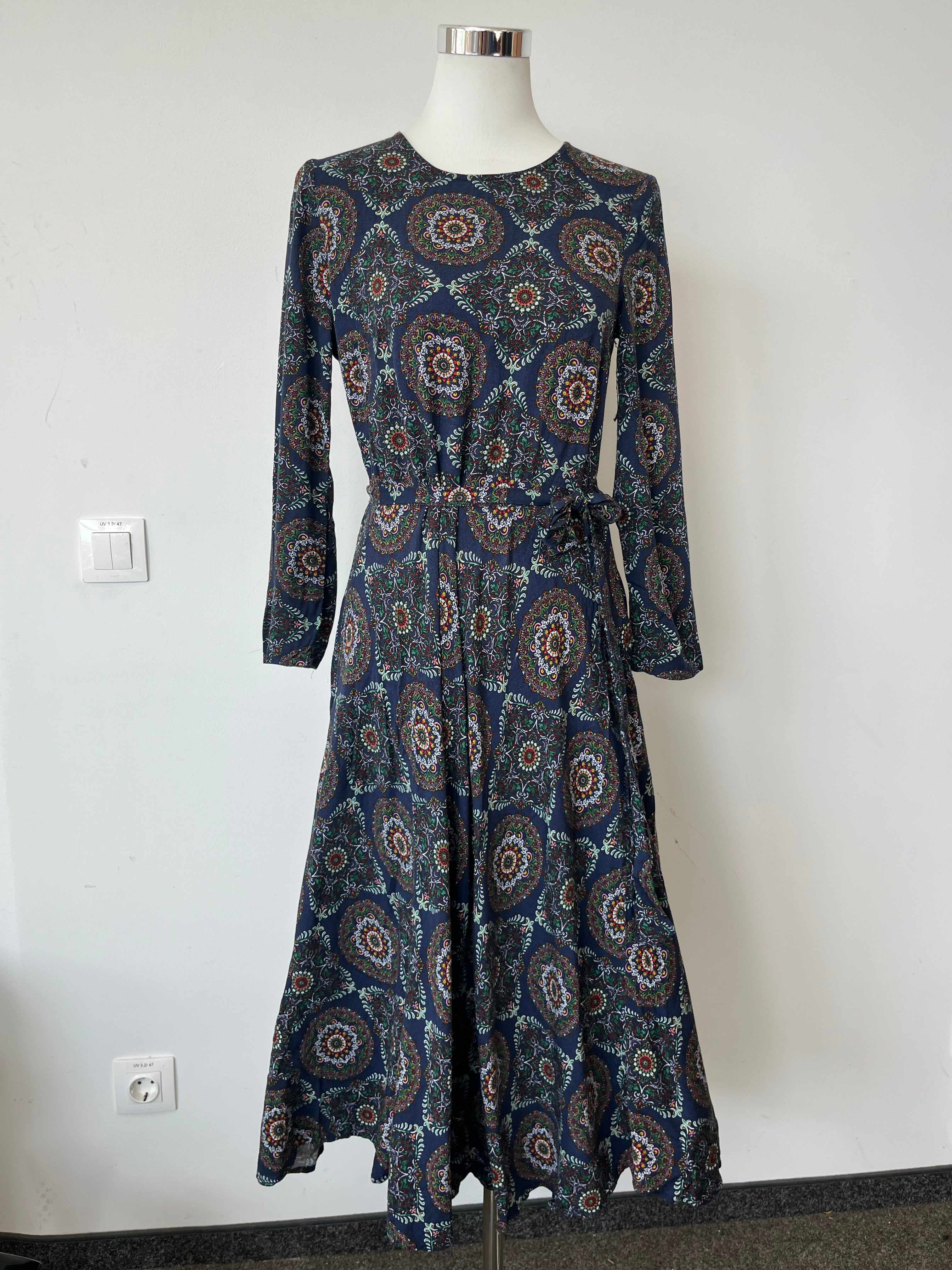 Holly & Whyte by Lindex Maxikleid Langarm EU 40 Mehrfarbig Sehr Gut