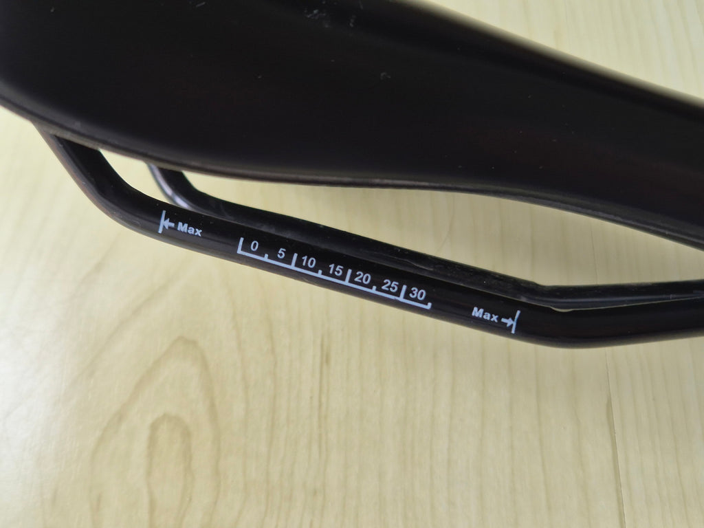 Corratec Standard Bicycle Saddle, Composite, 300g, Normal Use